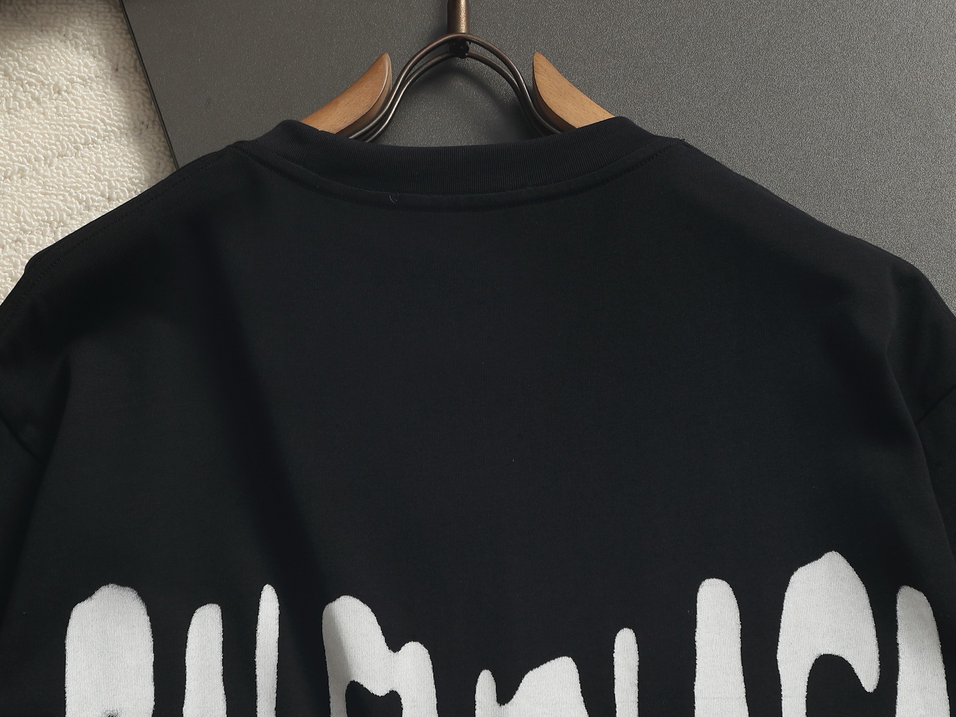 Balenciaga Gucci x Balenciaga联名喷墨涂鸦Logo印花短袖 简单的涂鸦 使用三次的印花工艺