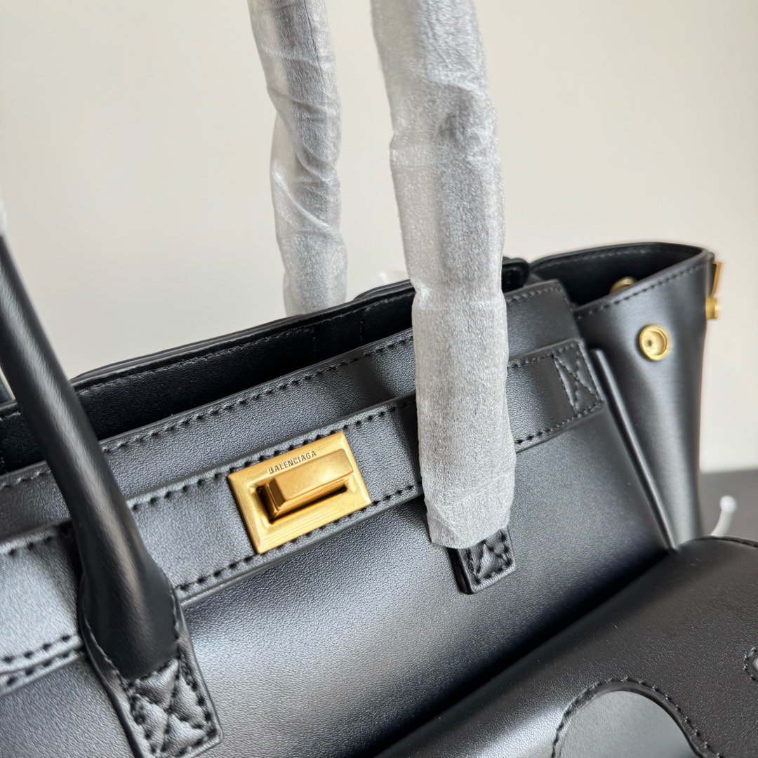 Hermès Shoe Collection crafted with premium materials and signature 6