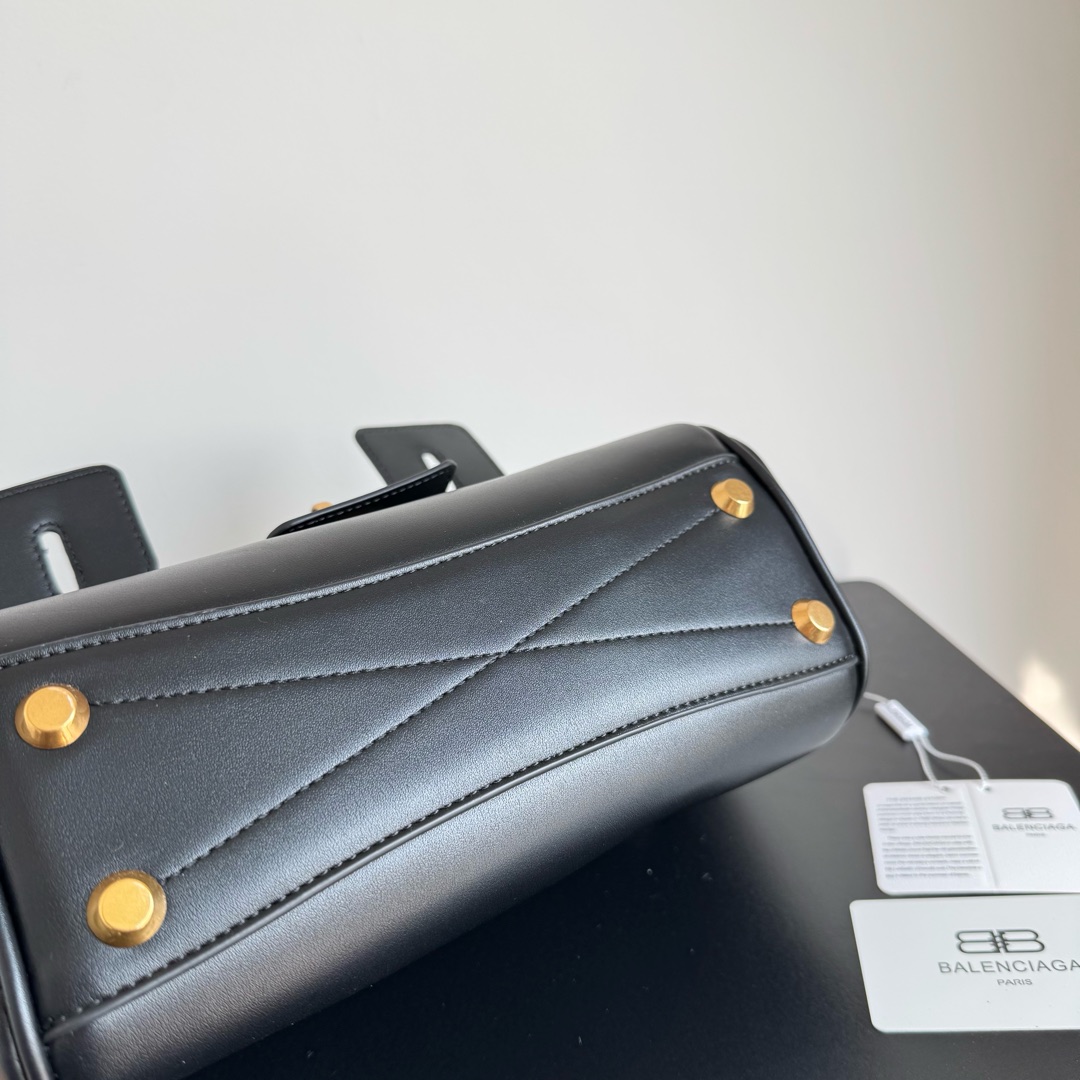 Hermès Shoe Collection crafted with premium materials and signature 5