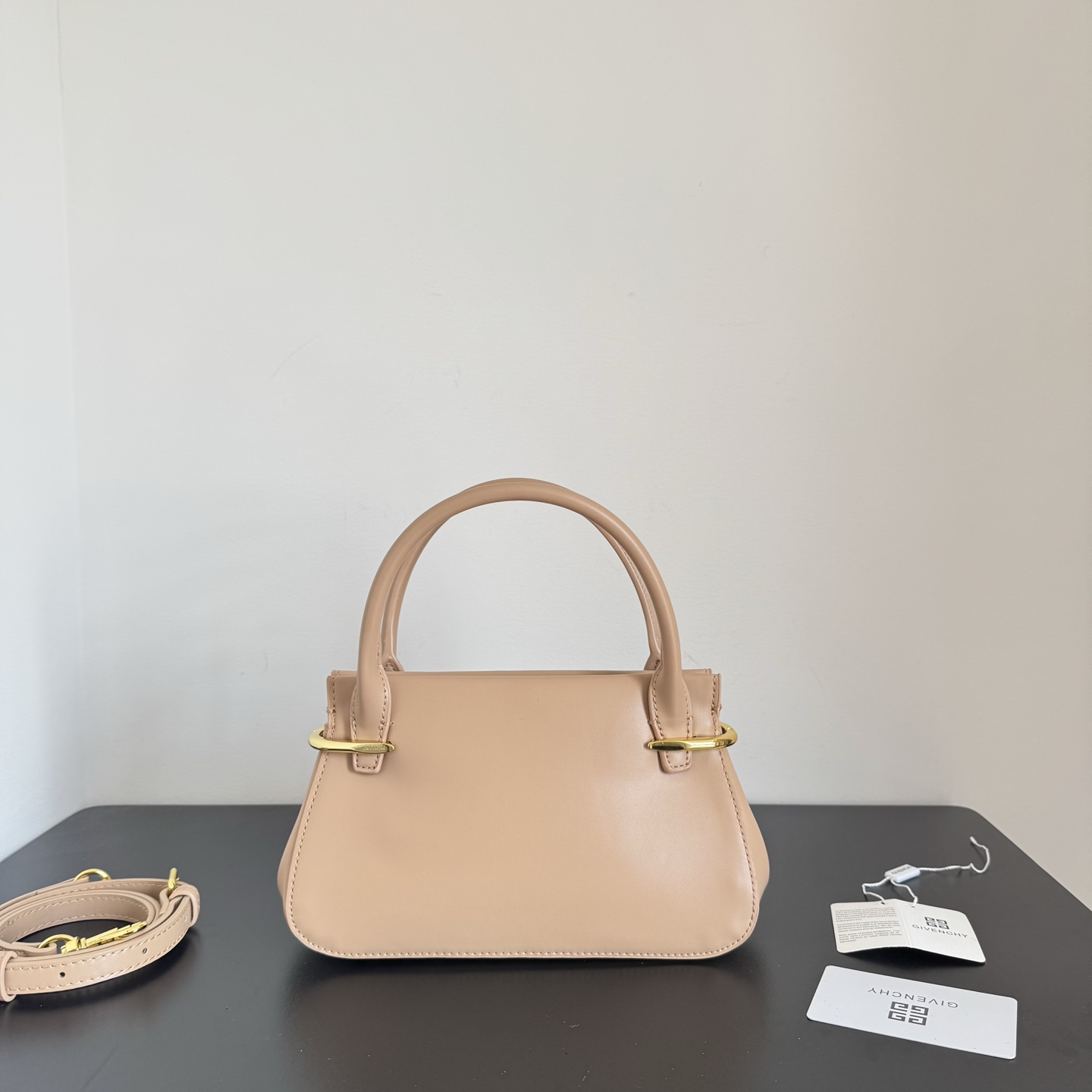 _d-a9sQY2nWOOyXaN2NZT4CbTGKJ7WSFjXBBgnKw