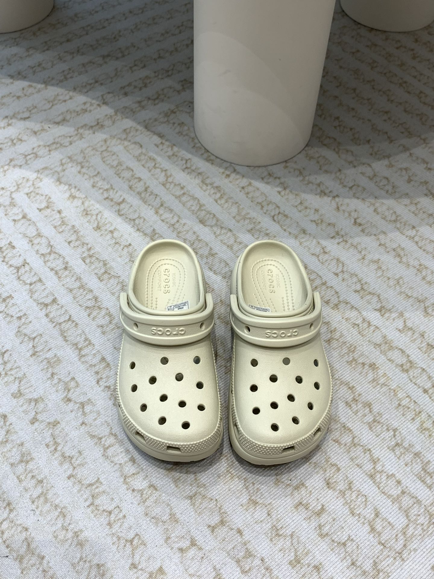 Crocs Classic Clogs: Innovative, Comfortable Shoes in Environmental Materials