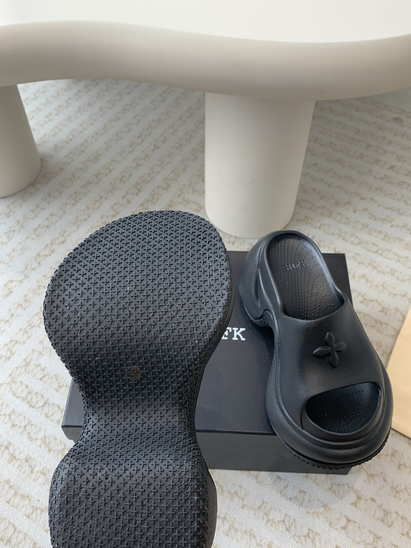 Soft and Cozy Small-tide Motion Slipper with Smooth Soles for Spring - 图片 9