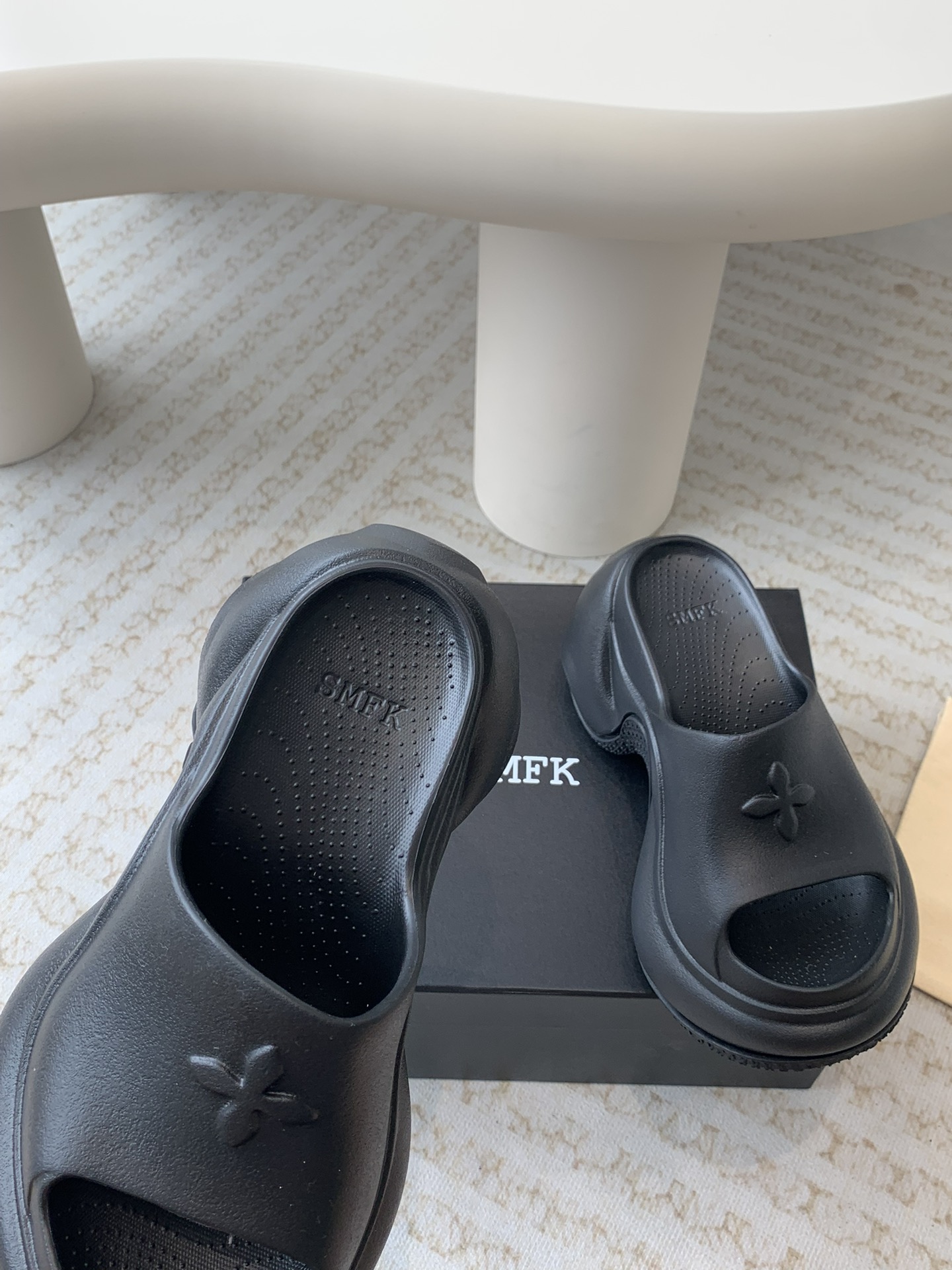 Soft and Cozy Small-tide Motion Slipper with Smooth Soles for Spring - 图片 3