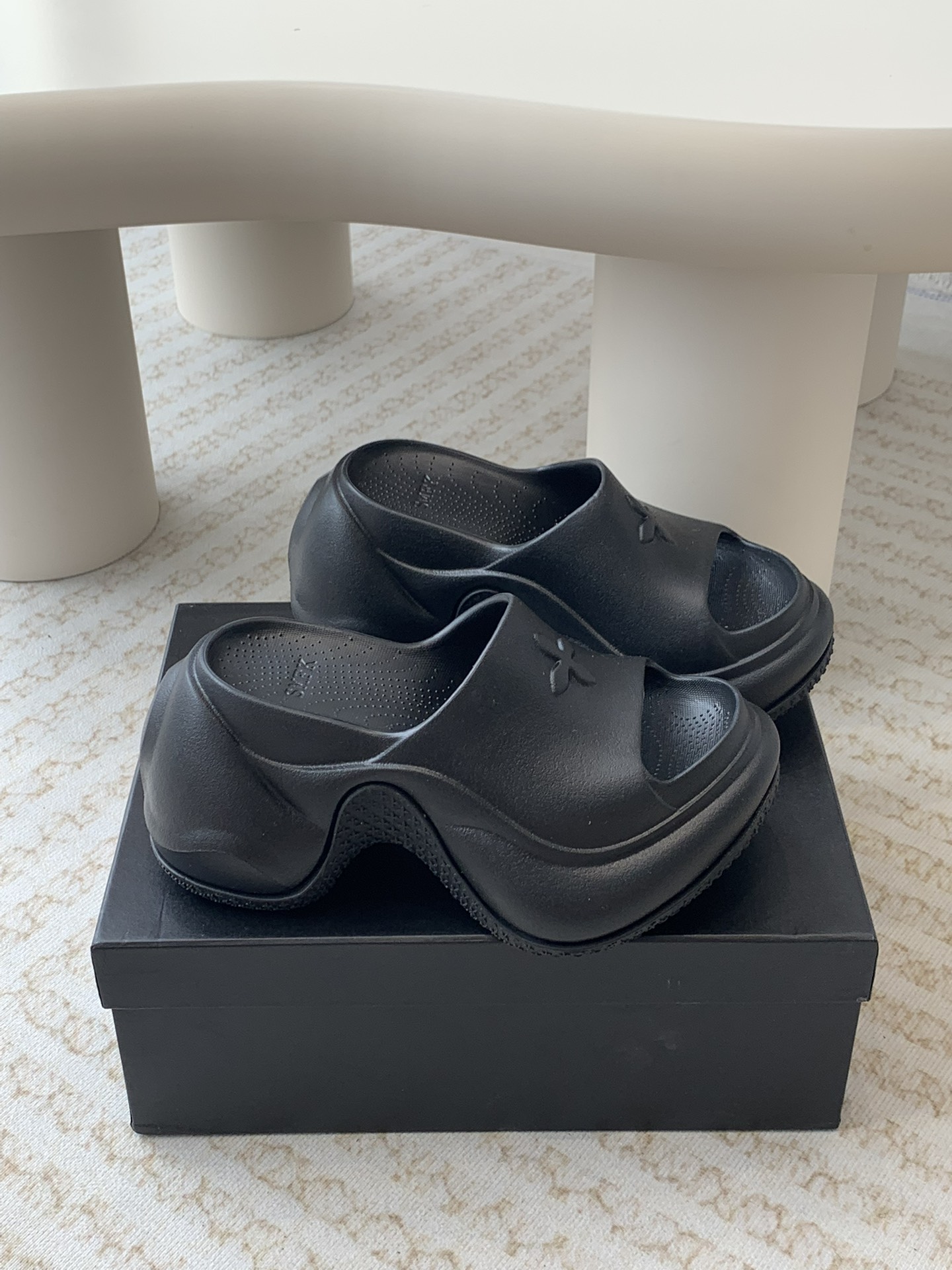 Soft and Cozy Small-tide Motion Slipper with Smooth Soles for Spring - 图片 5