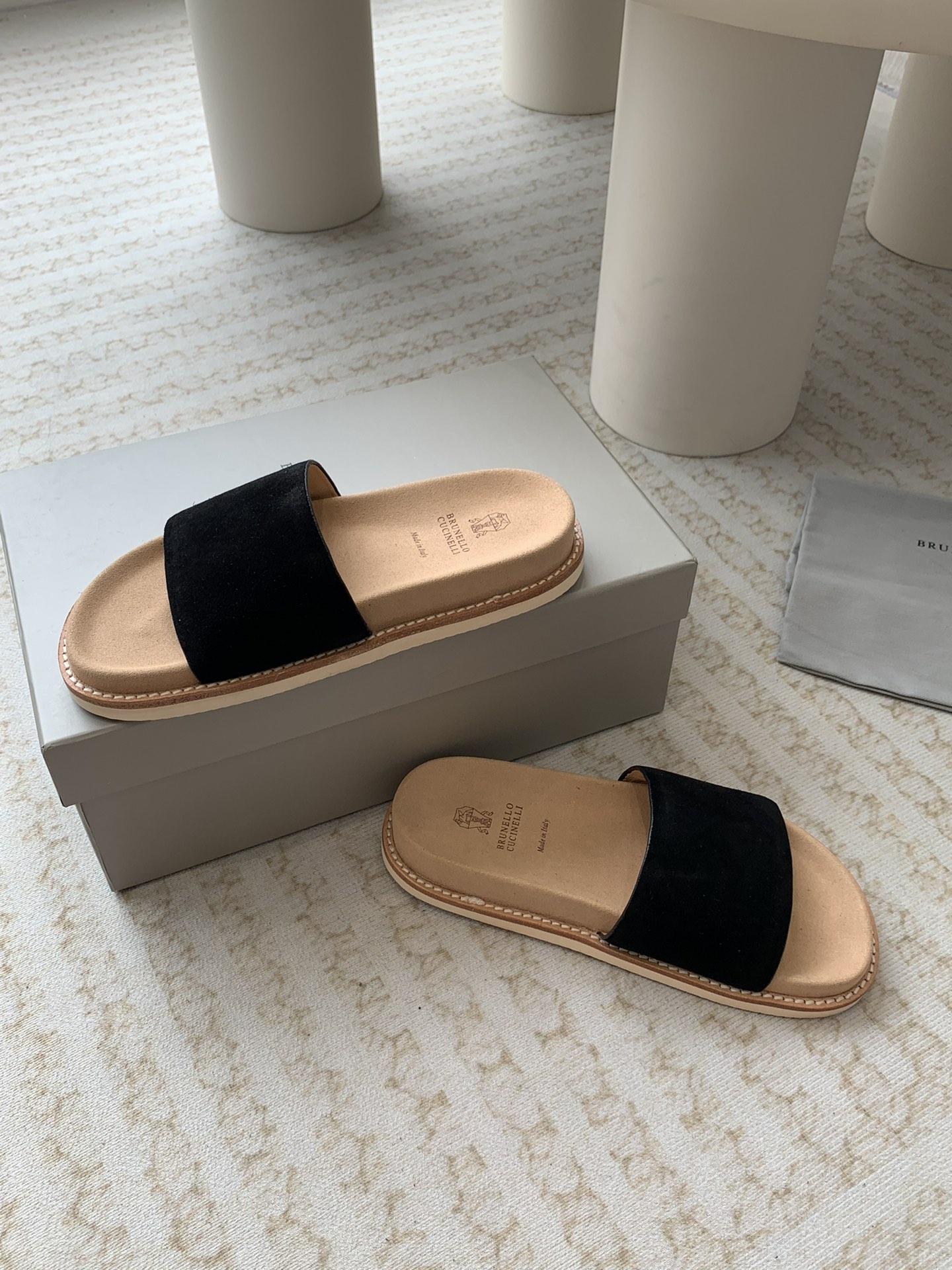 Brunello Cucinelli Brunello Cucinelli BC 新款麂皮拖鞋，24ss新款系列