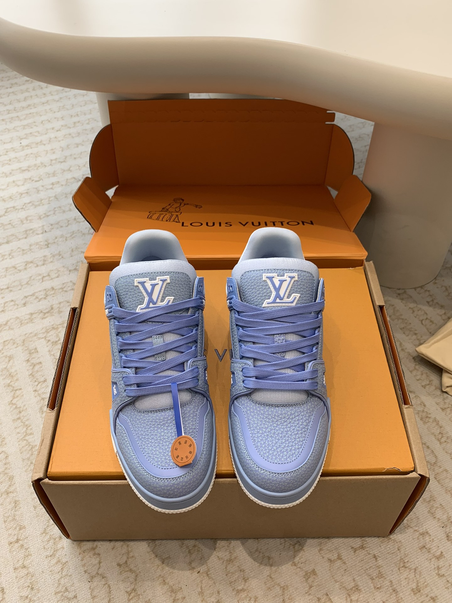 Louis Vuitton Louis Vuitton 驴家的 trainer板鞋，每个人都必须入的款，绝不后悔