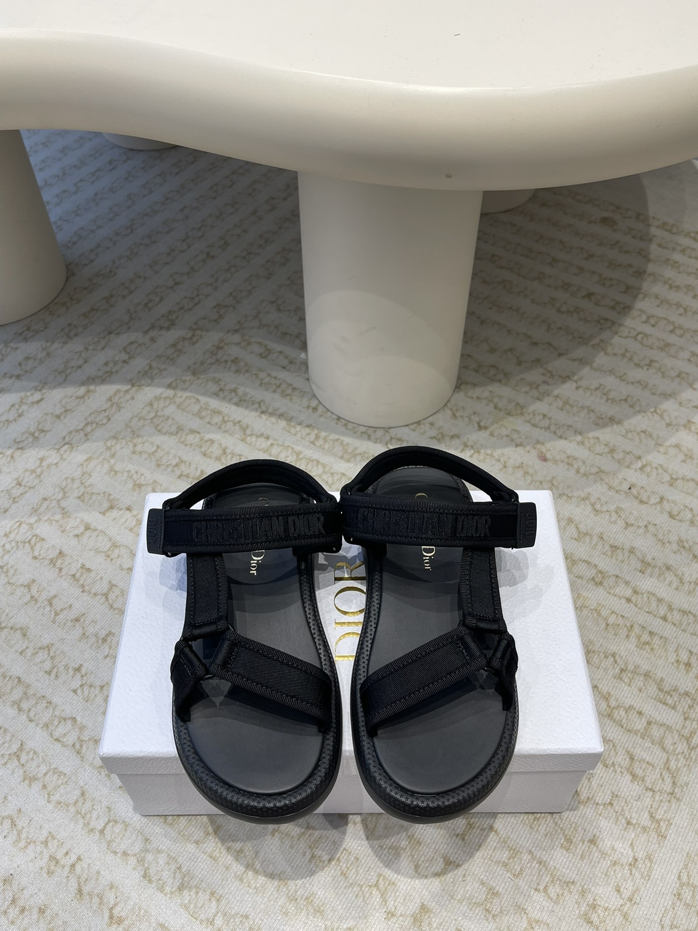 Dior Dior迪奥最新火爆凉鞋 升级魔术贴凉拖鞋