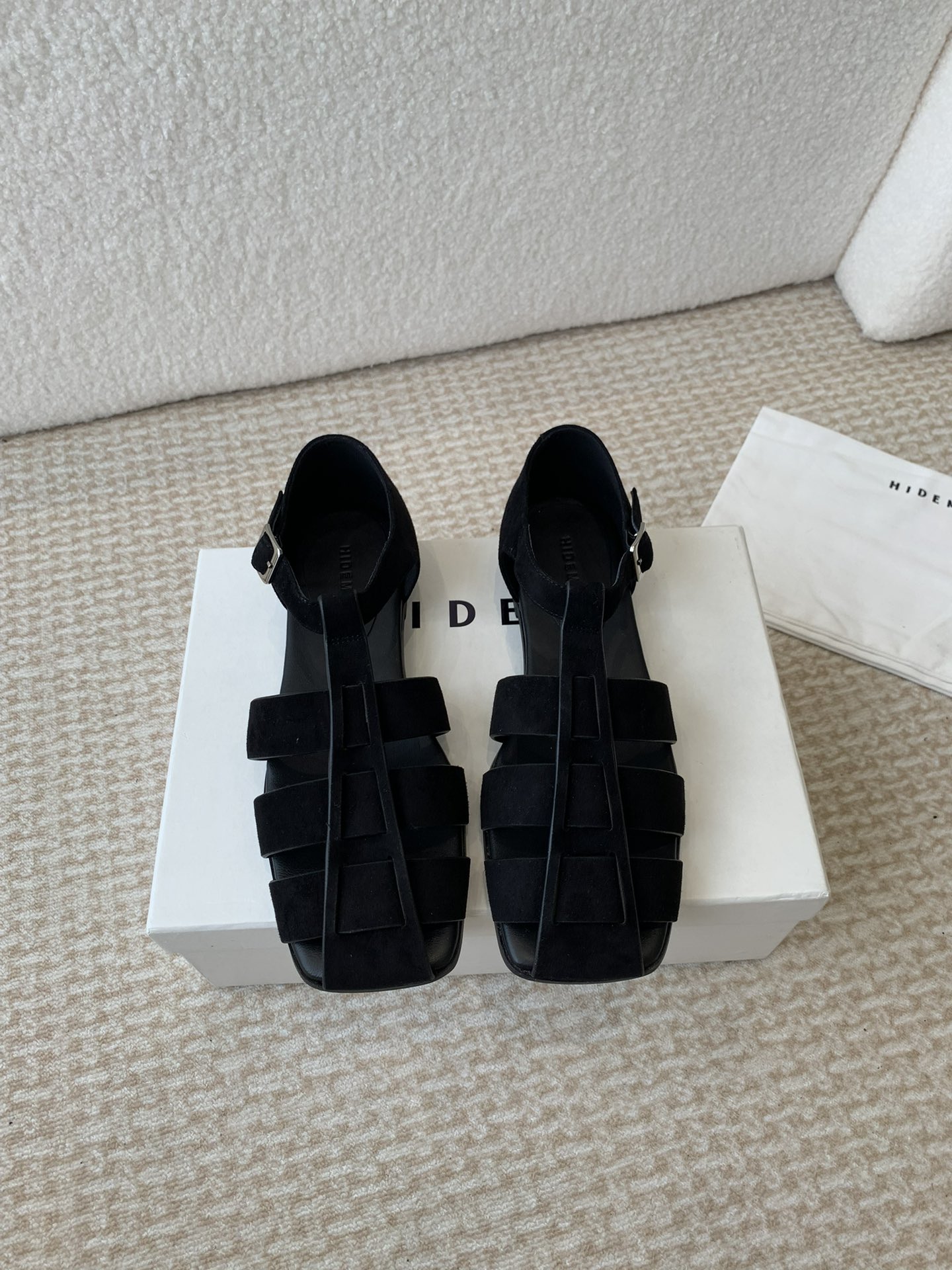 Trendy Roman Sandals with Delicate Design and Imported Leather Soles.