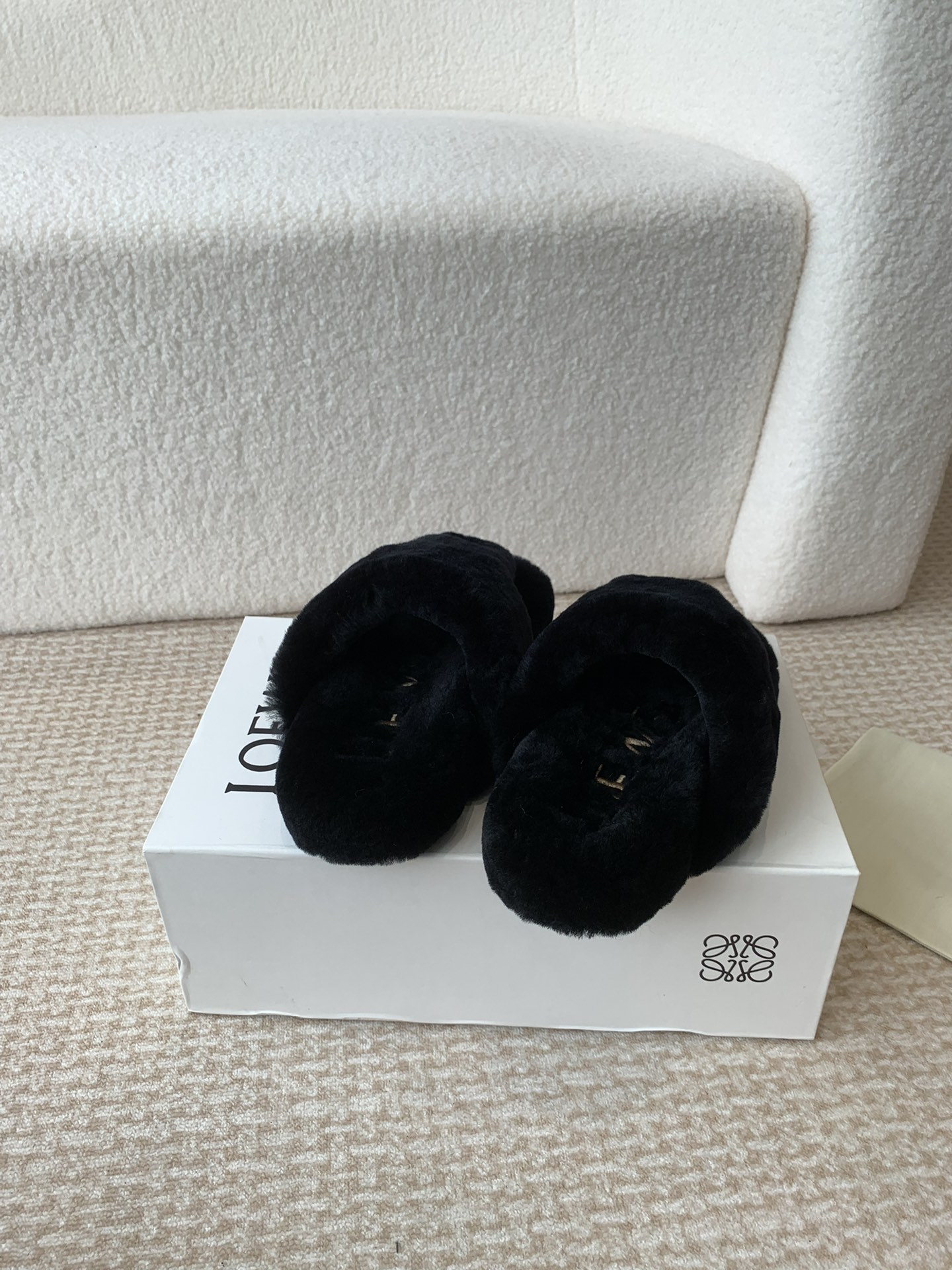 Loewe 罗意威 LOEWE2024开秋新款 毛拖鞋 Ease三连花瓣头 全皮包裹博肯鞋