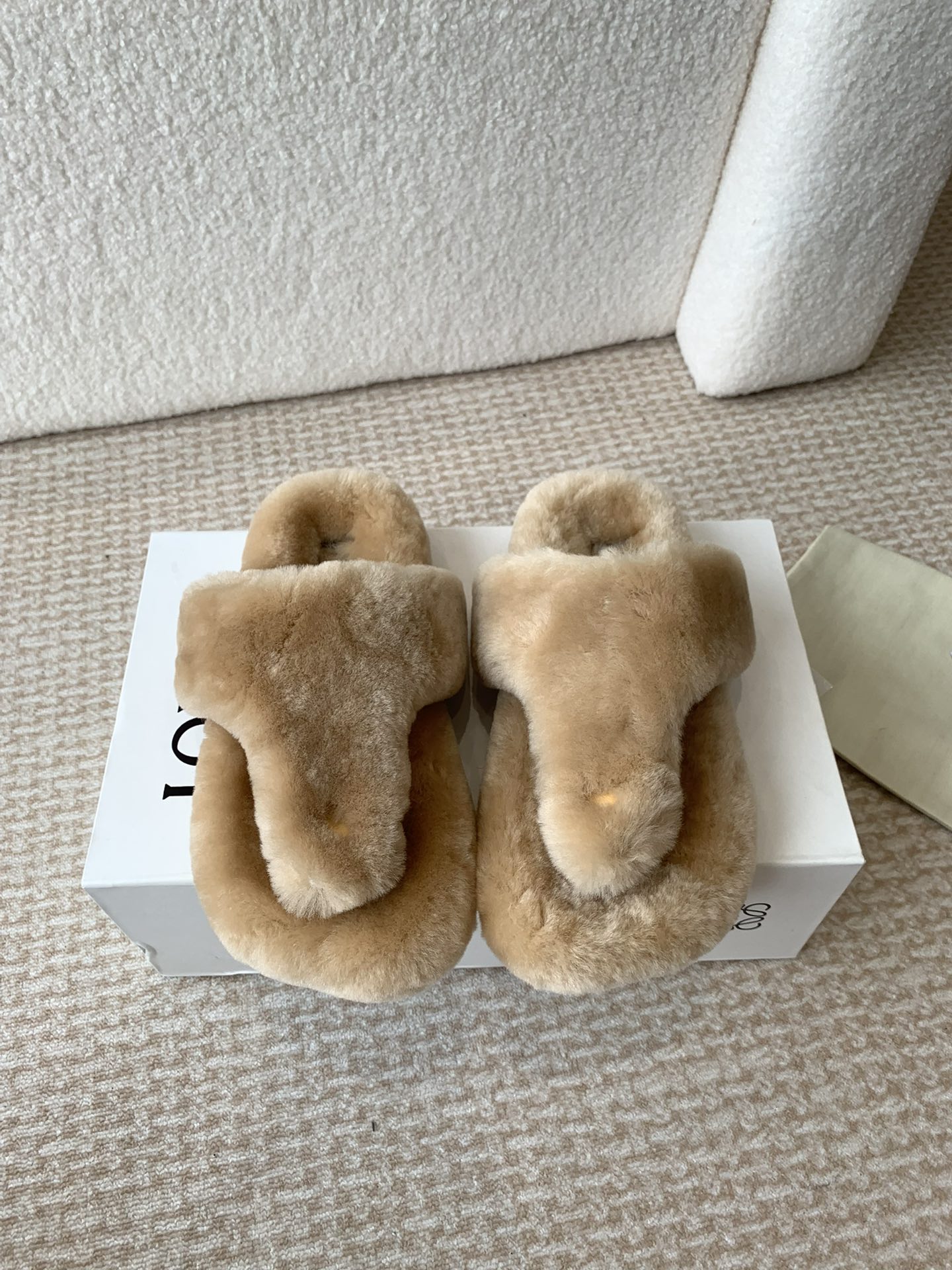 Loewe 罗意威 LOEWE2024开秋新款 毛拖鞋 Ease三连花瓣头 全皮包裹博肯鞋