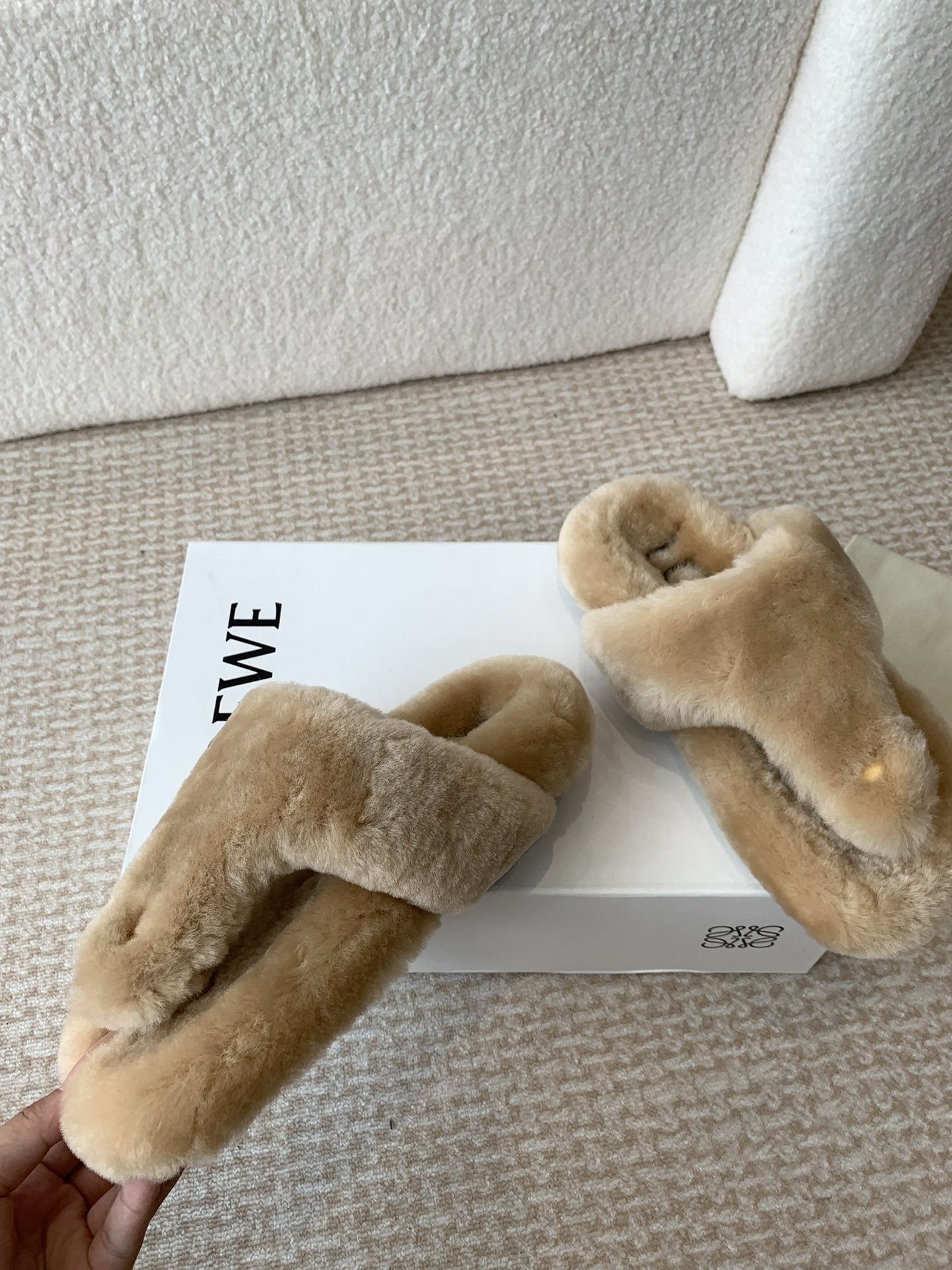Loewe 罗意威 LOEWE2024开秋新款 毛拖鞋 Ease三连花瓣头 全皮包裹博肯鞋