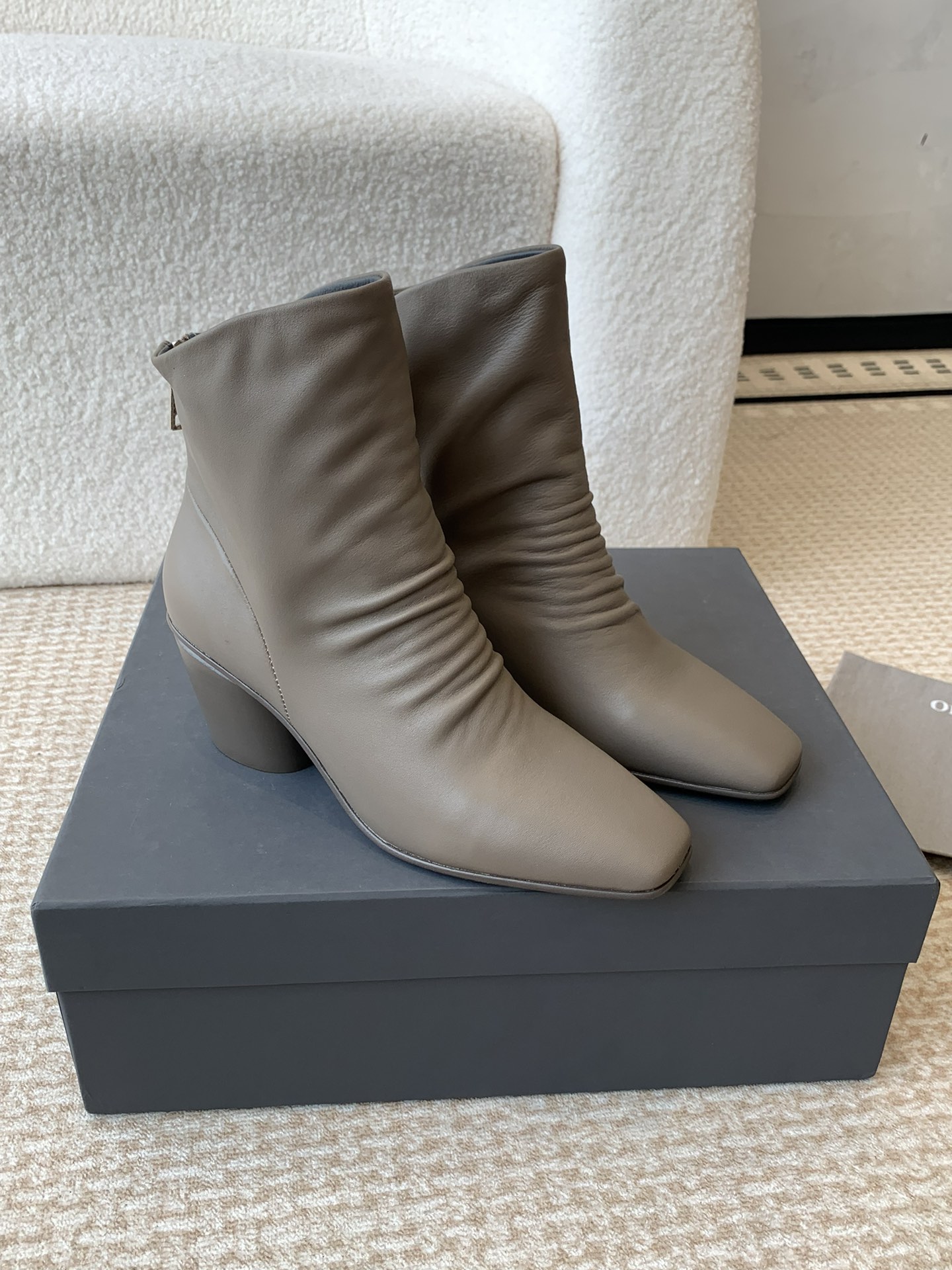 Officine Creative: Mastering Artisanal Italian Handcrafted Shoes with Unique Water Washing