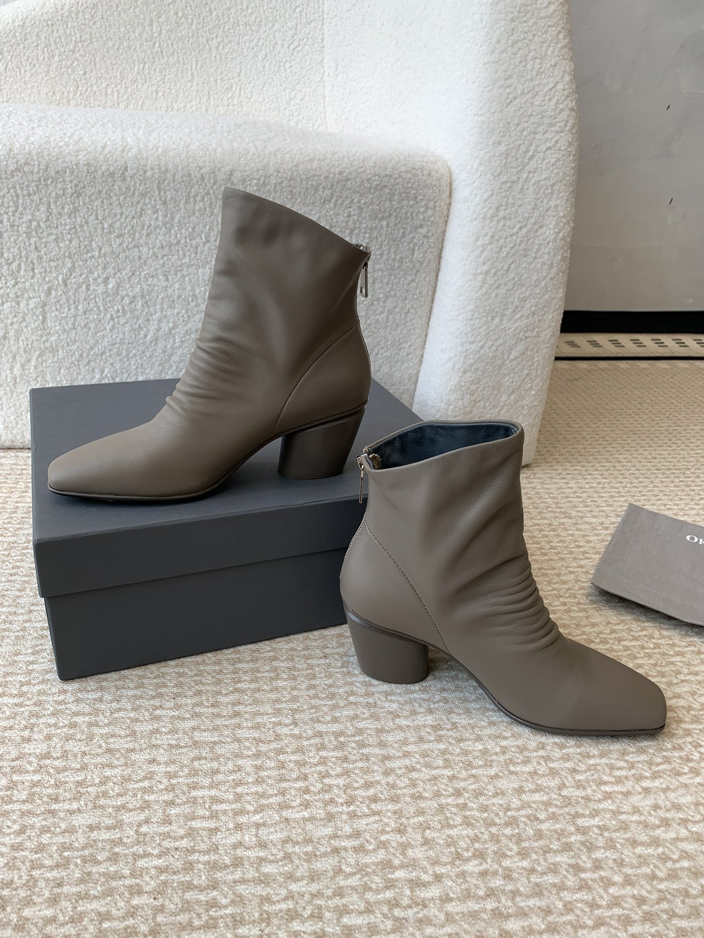 Officine Creative: Mastering Artisanal Italian Handcrafted Shoes with Unique Water Washing - 图片 4