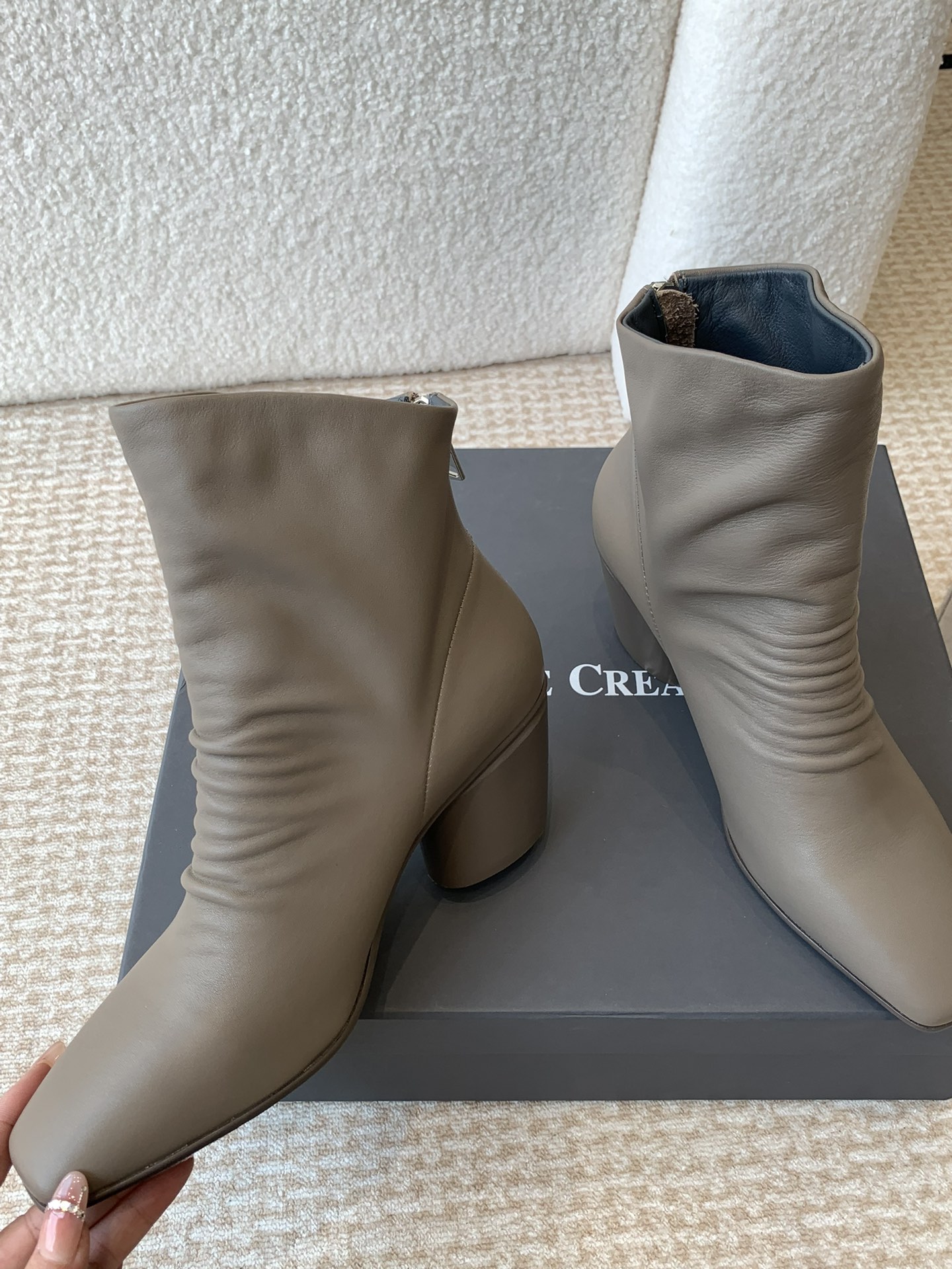 Officine Creative: Mastering Artisanal Italian Handcrafted Shoes with Unique Water Washing - 图片 8