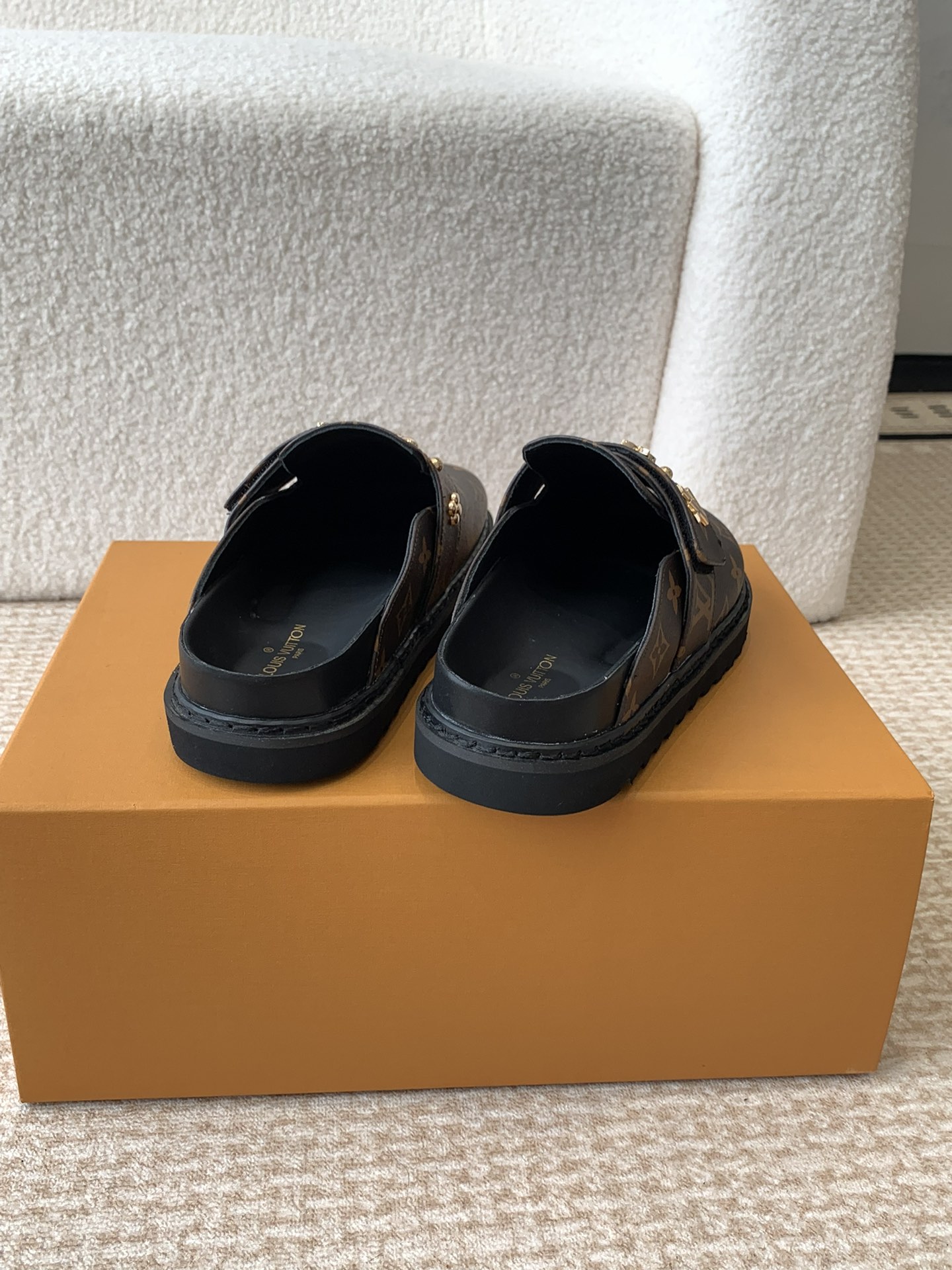 Louis Vuitton Louis vuitton Lv 24ss秋冬 勃肯拖鞋 可可爱爱、脚感简直不要太好