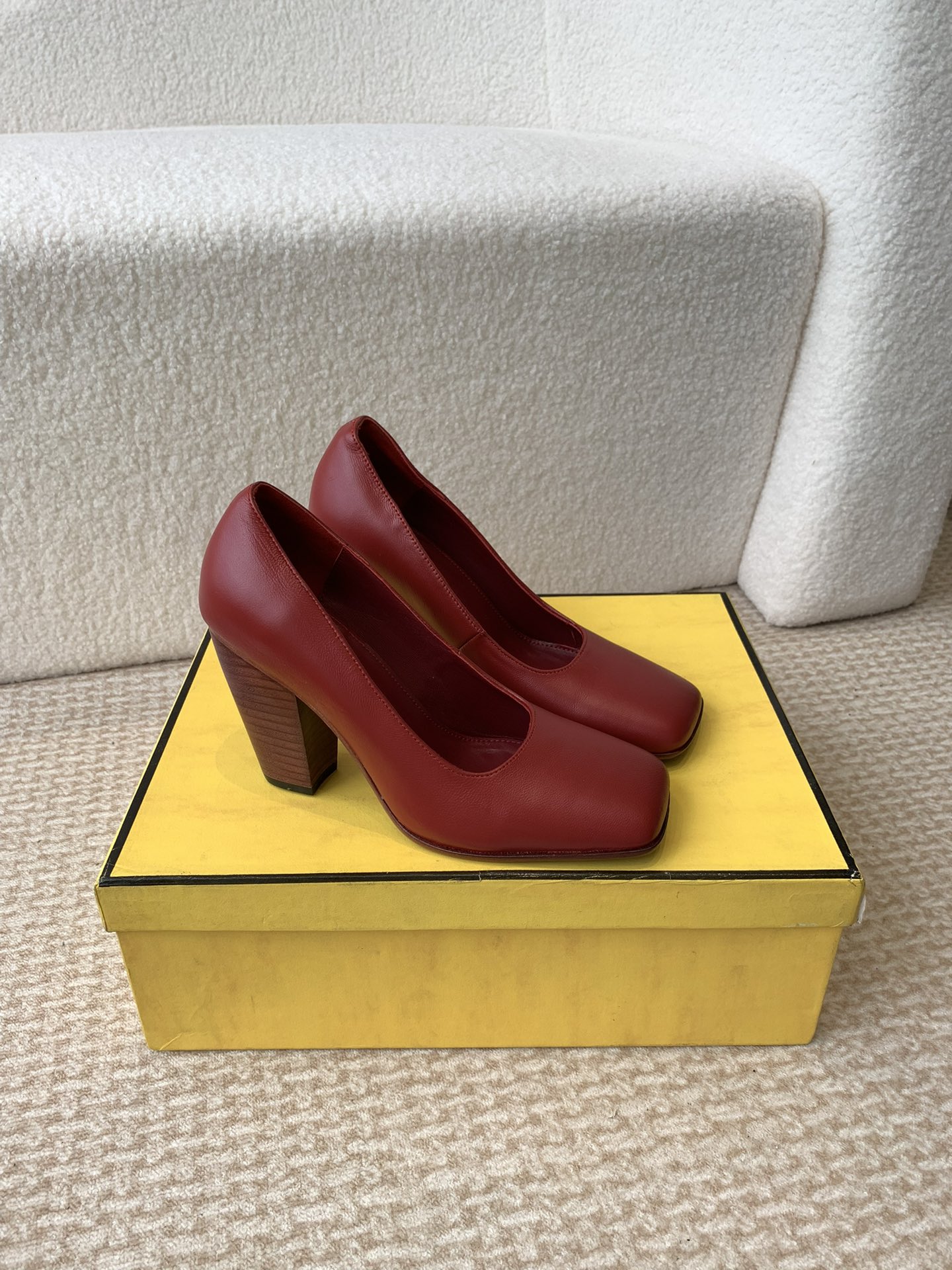 Fendi 24ss Double FF Square Head Heel Single Shoe Collection Highlights - 图片 7