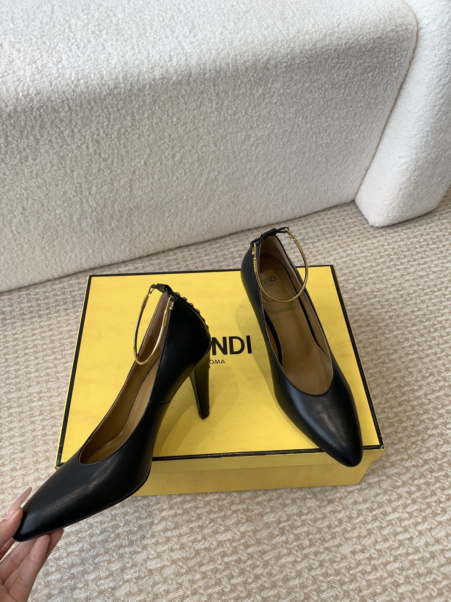 Fendi 24ss Double FF Cone Heel Shoe with Metal Accents and Sheepskin Lining - 图片 6