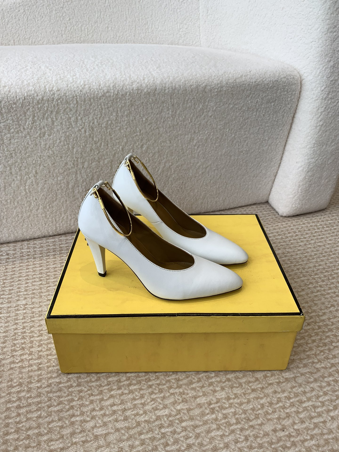 Fendi 24ss Double FF Conical Heel Shoe with Metal Details - 图片 4