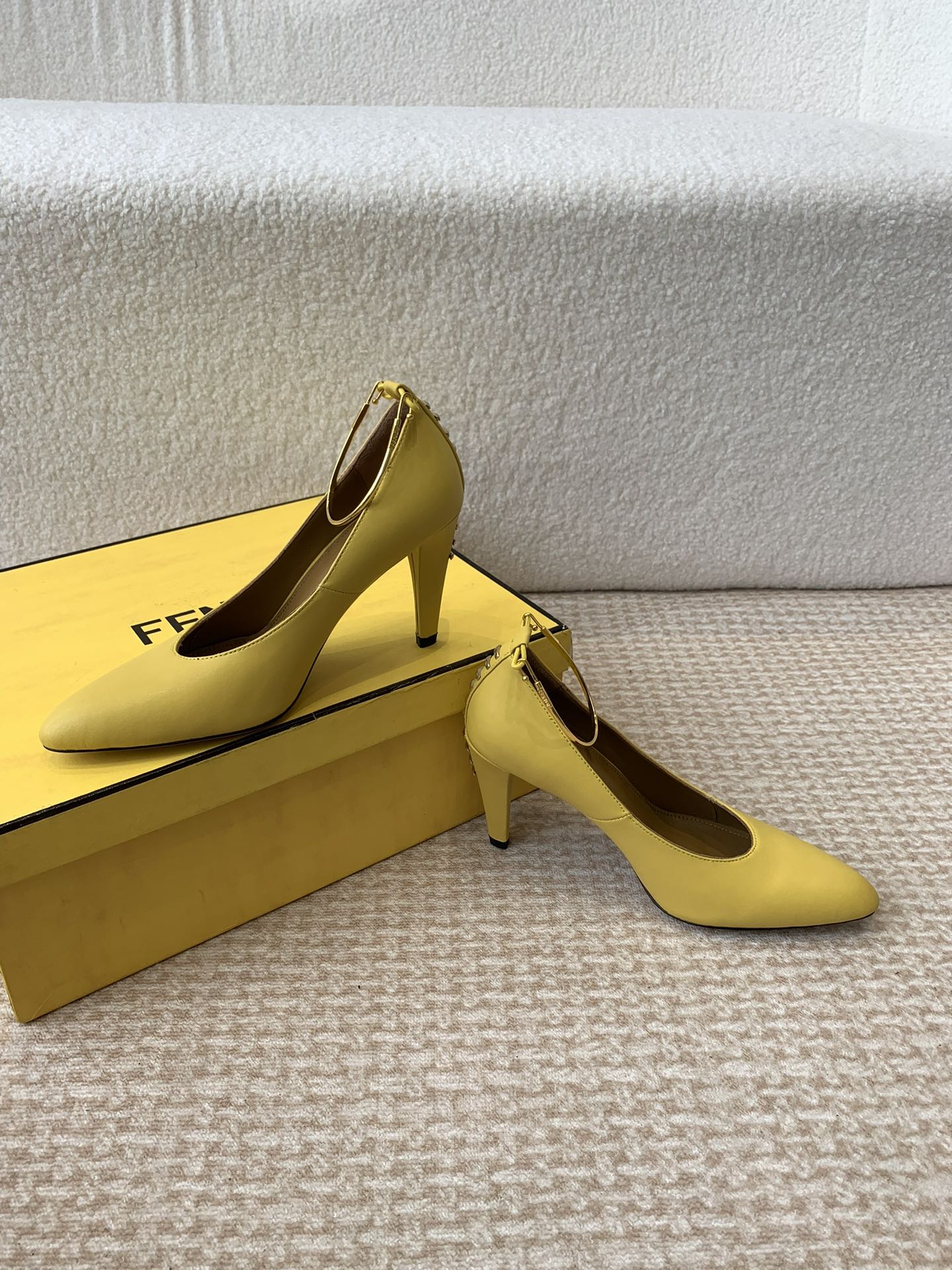 Fendi 24ss Double FF Conical Heel Shoe with Metal Accents - 图片 1