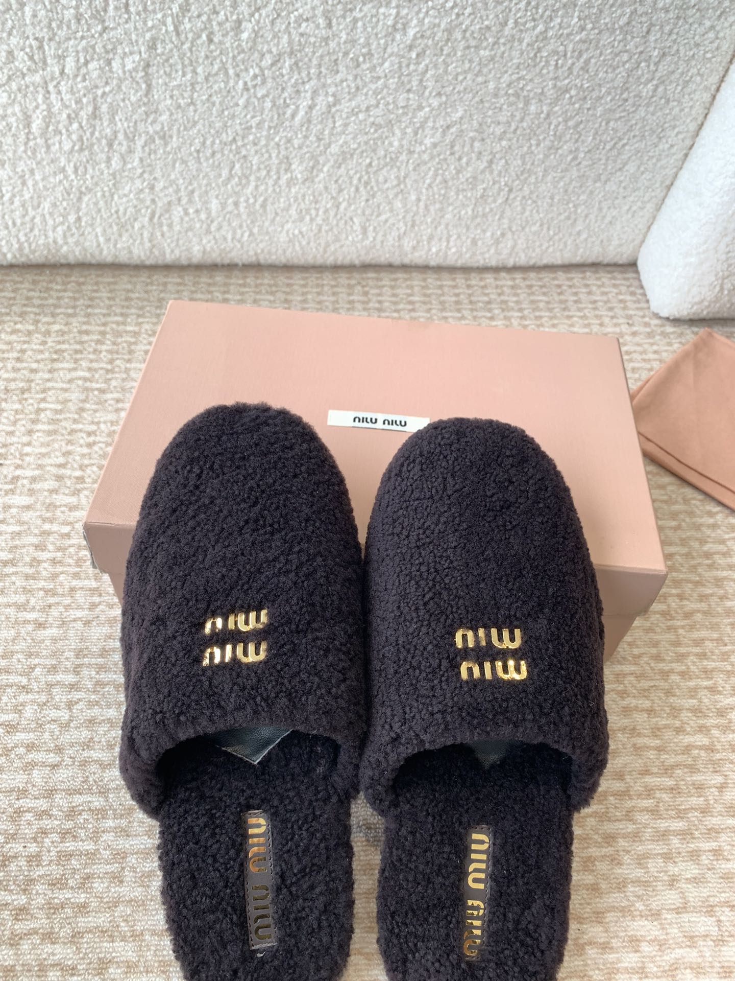 Miu Miu Miu Miu 24ss 秋冬系列 羊毛 穆勒鞋拖鞋