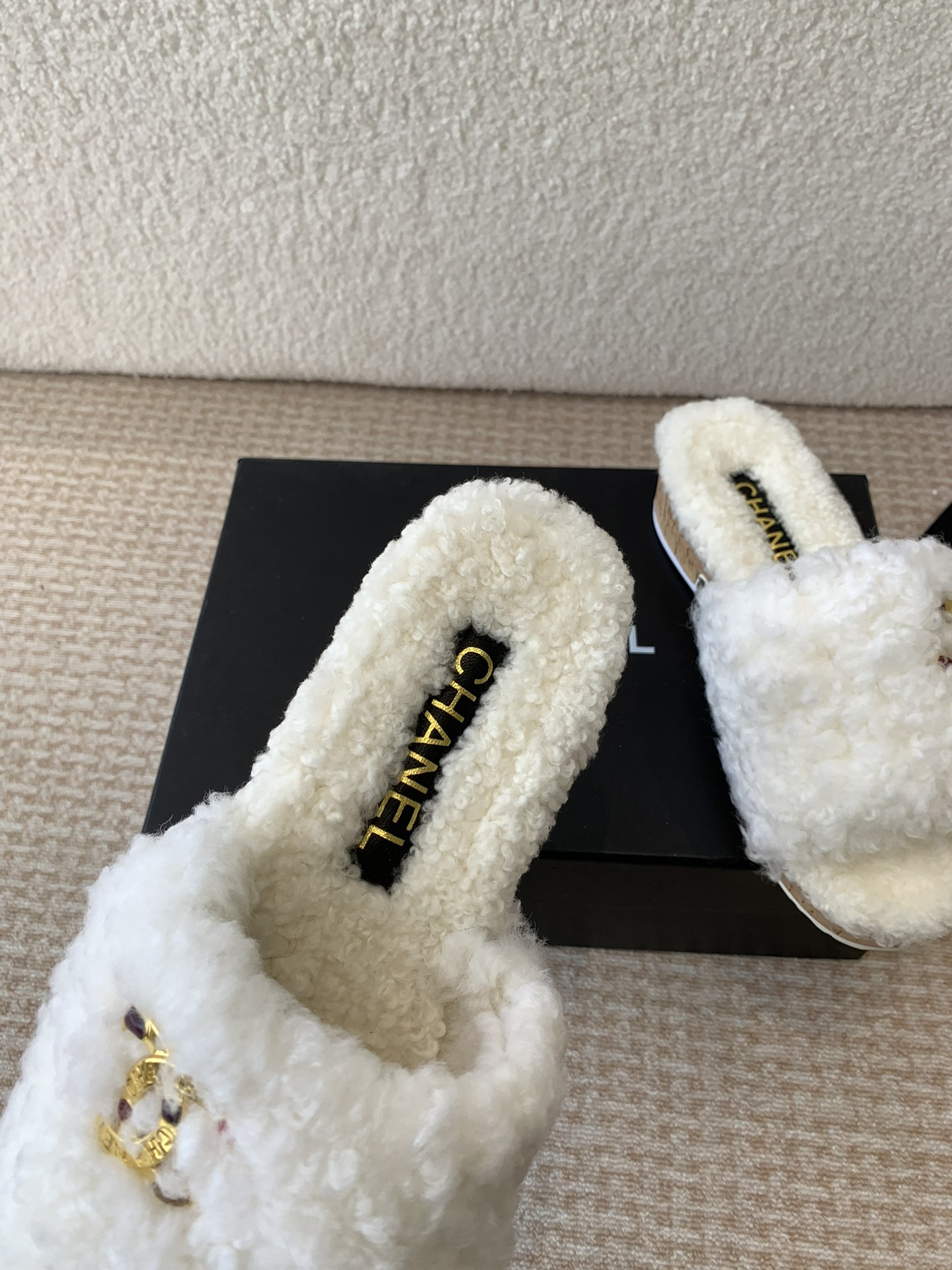 Chanel CHANEL香奈儿毛拖,拖鞋，2024/B 羊毛毛拖鞋