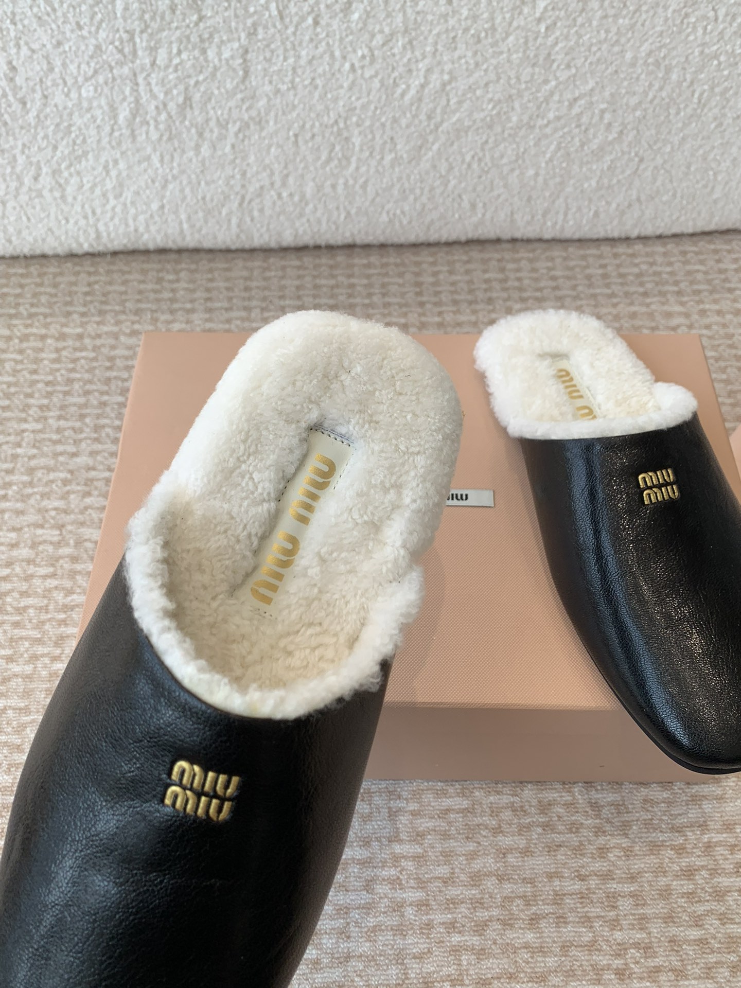 Miu Miu Miu Miu 24ss 秋冬系列穆勒鞋 羊毛 拖鞋