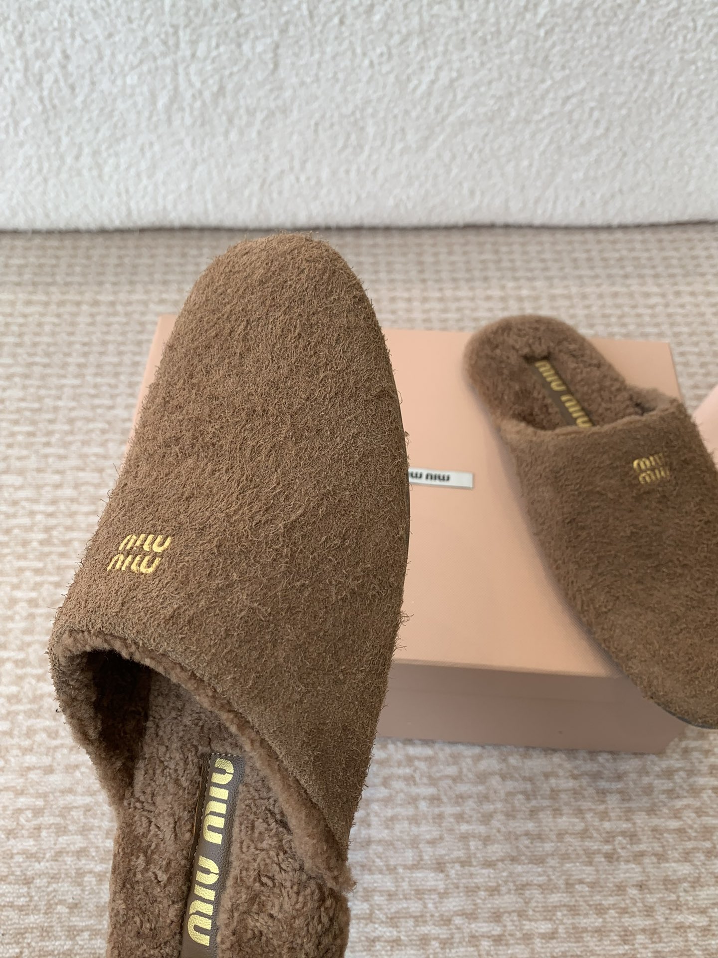 Miu Miu Miu Miu 24ss 秋冬系列穆勒鞋 羊毛 拖鞋