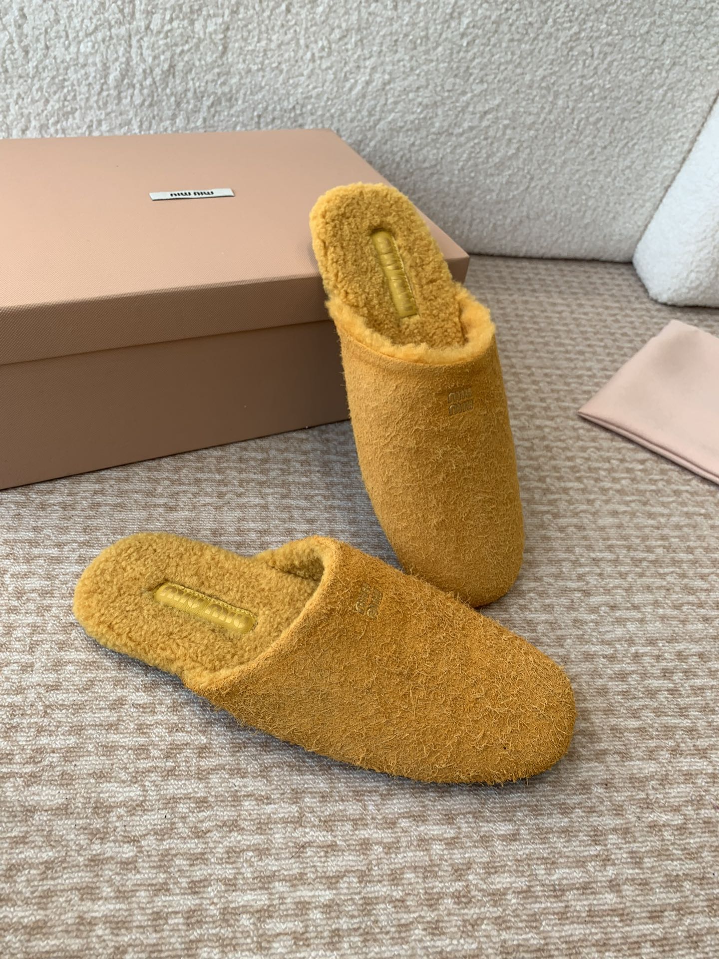 Miu Miu Miu Miu 24ss 秋冬系列穆勒鞋 羊毛 拖鞋