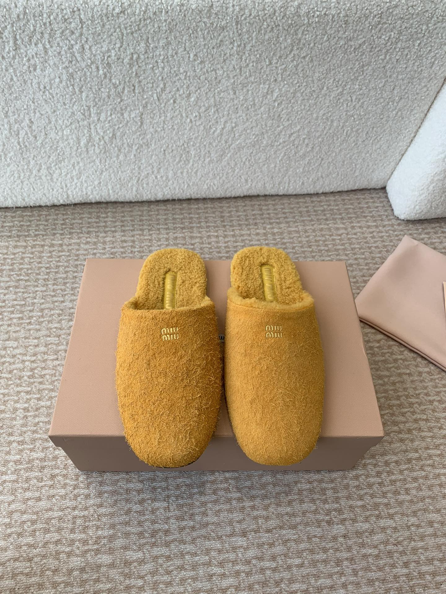 Miu Miu Miu Miu 24ss 秋冬系列穆勒鞋 羊毛 拖鞋