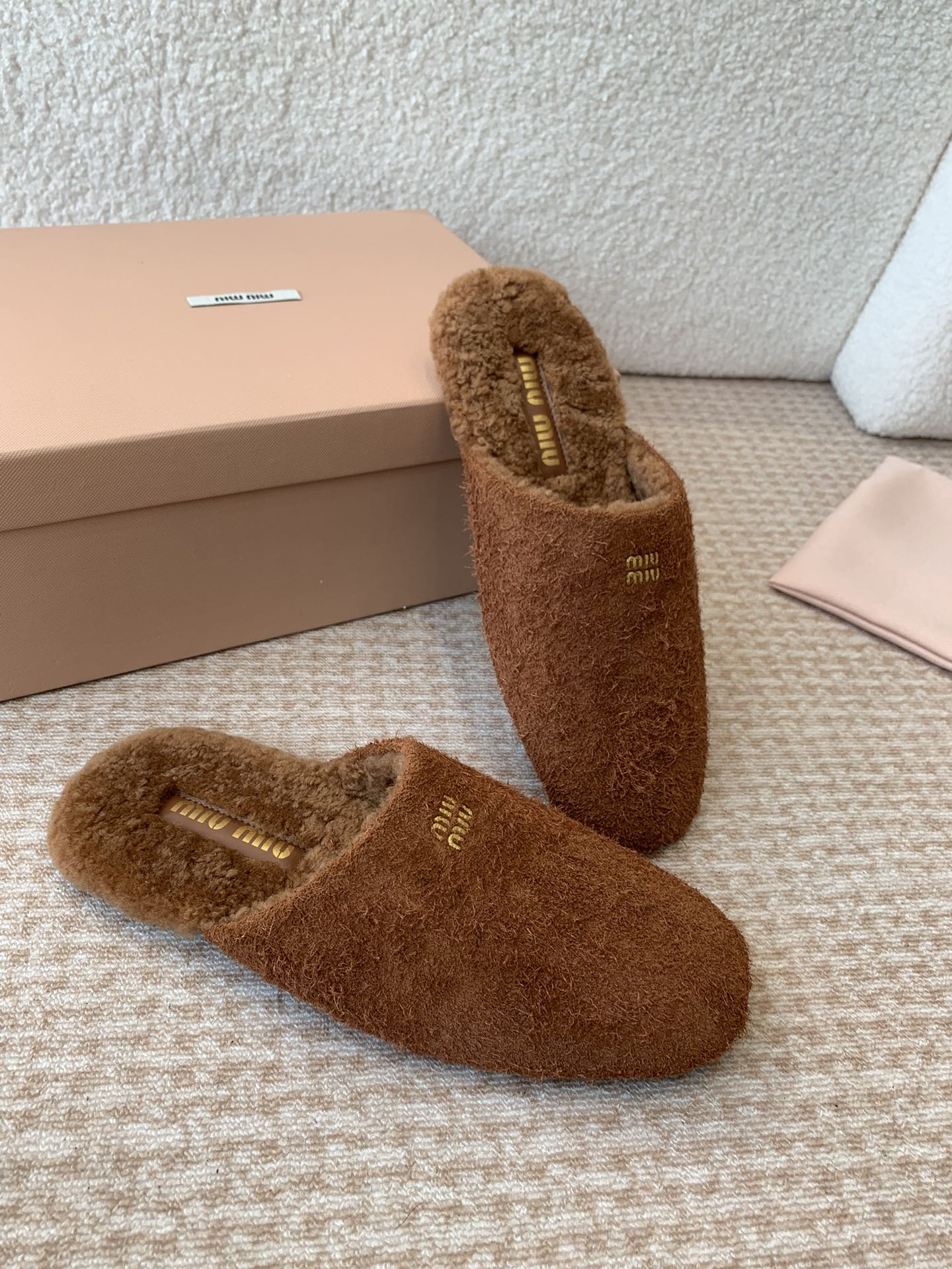 Miu Miu Miu Miu 24ss 秋冬系列穆勒鞋 羊毛 拖鞋