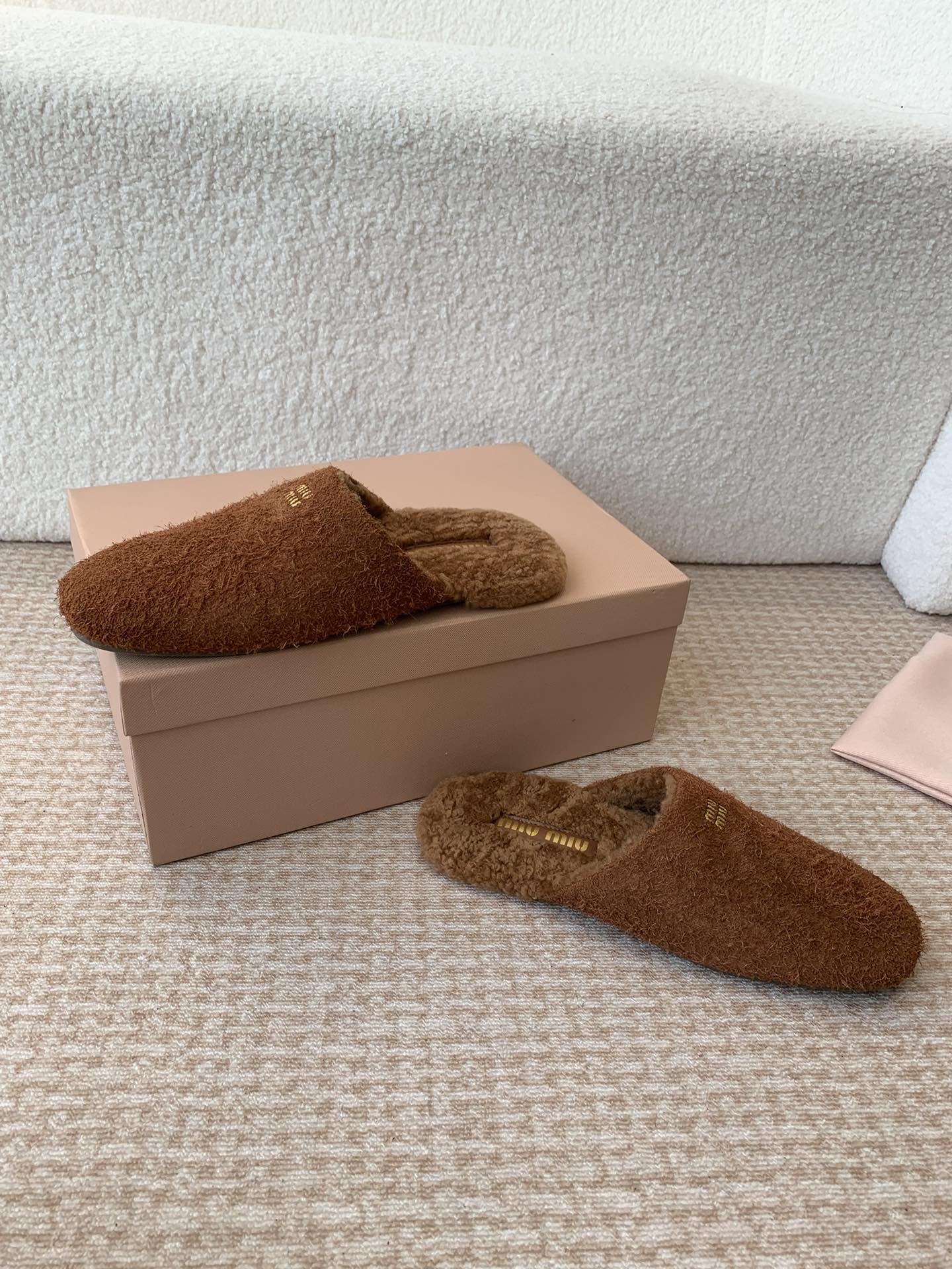 Miu Miu Miu Miu 24ss 秋冬系列穆勒鞋 羊毛 拖鞋