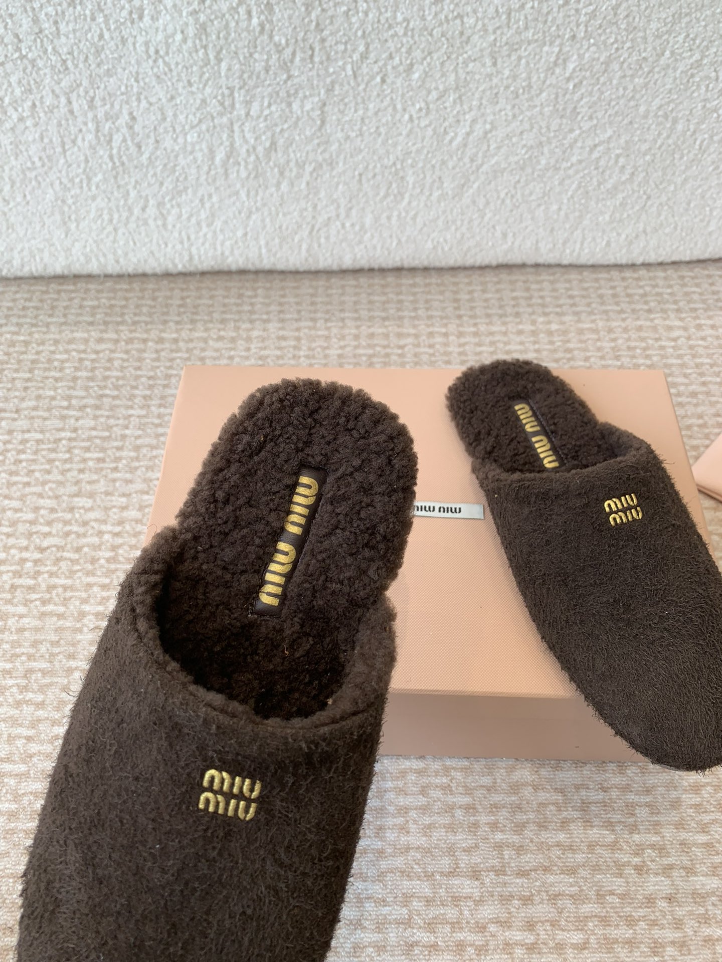Miu Miu Miu Miu 24ss 秋冬系列穆勒鞋 羊毛 拖鞋
