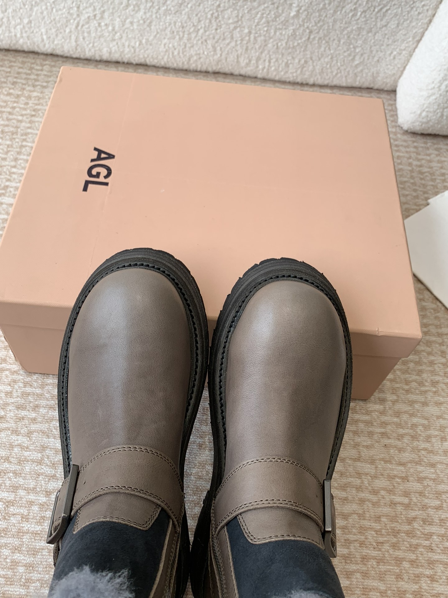 Luxurious Winter Boots: P1050AGL 24ss Collection with Premium Materials and Comfortable Design - 图片 3