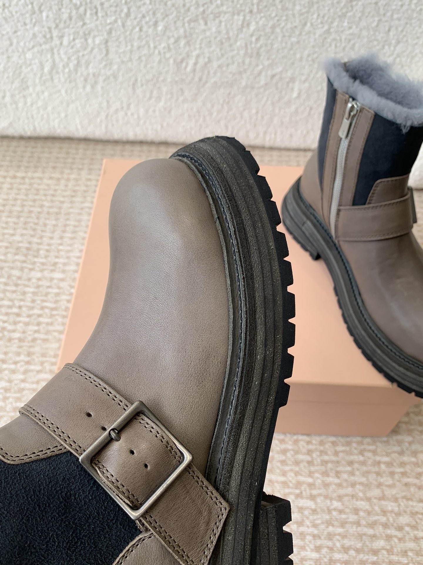 Luxurious Winter Boots: P1050AGL 24ss Collection with Premium Materials and Comfortable Design - 图片 7