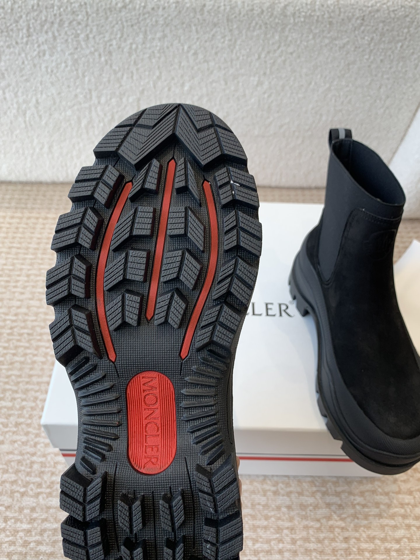 Moncler Union 24s Light Field Boots for Autumn and Winter Adventures - 图片 9