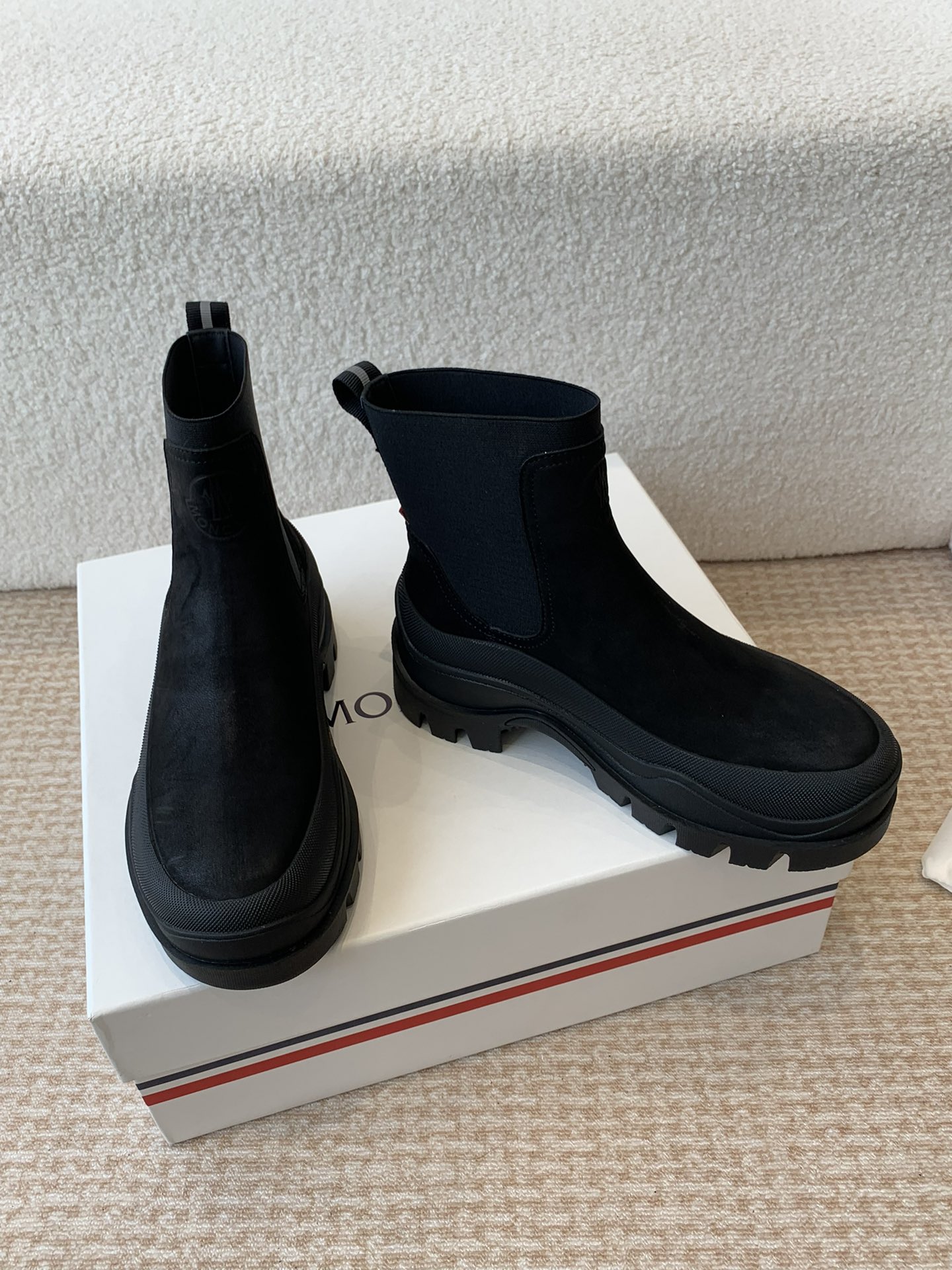 Moncler Union 24s Light Field Boots for Autumn and Winter Adventures - 图片 6