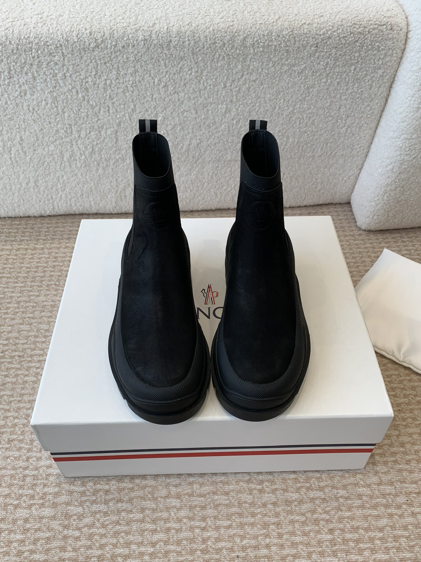 Moncler Union 24s Light Field Boots for Autumn and Winter Adventures - 图片 1