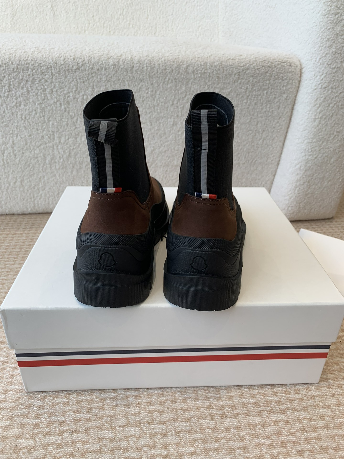 Moncler Union 24s Light Field Boots for Autumn and Winter Adventures - 图片 6