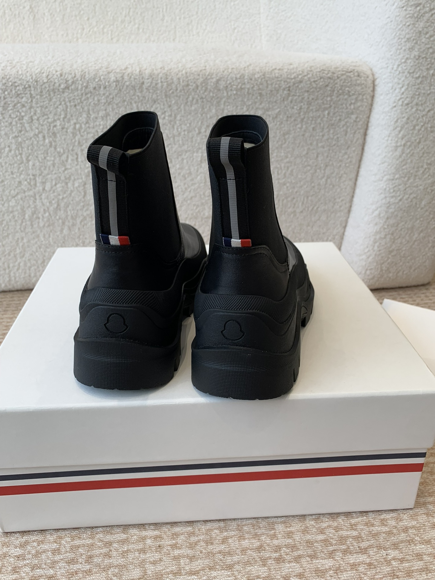 Moncler Union 24s Light Field Boots: Comfortable, Stylish, and Functional - 图片 3