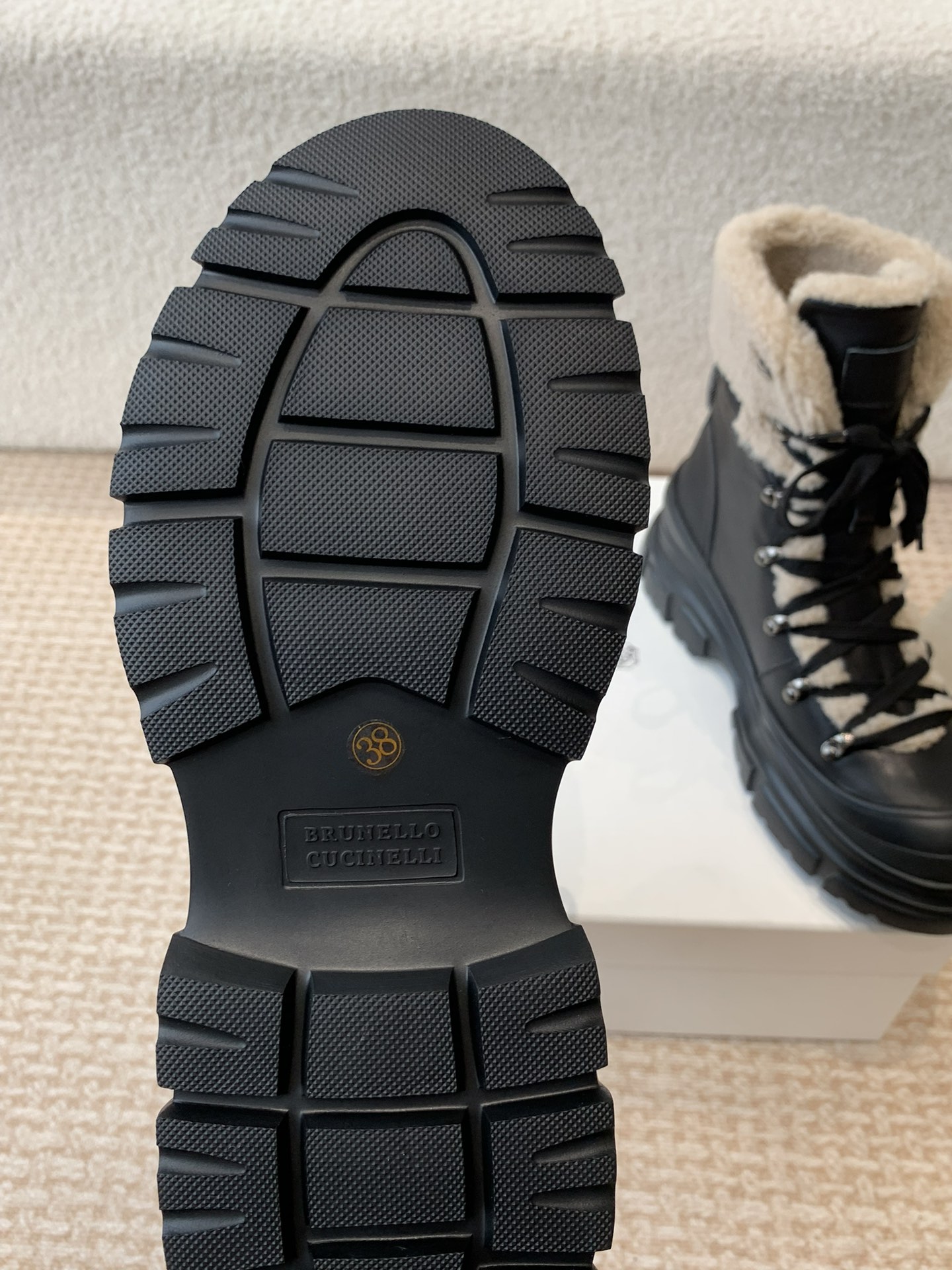 BC 2024ss秋冬新品 毛线筒短靴 BrunelloCucinelli 源自乐福鞋的经典灵感定义了这款新胶底鞋的现代优雅风格 9