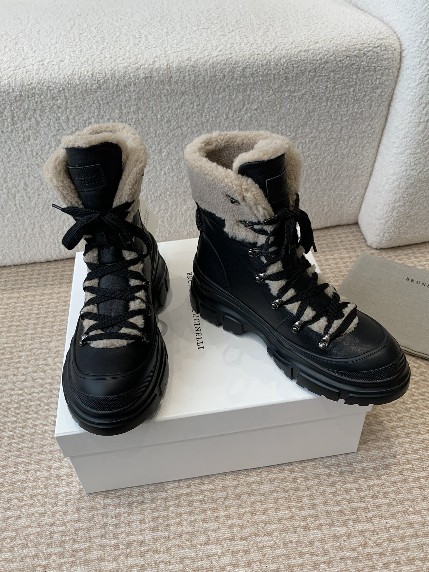 BC 2024ss秋冬新品 毛线筒短靴 BrunelloCucinelli 源自乐福鞋的经典灵感定义了这款新胶底鞋的现代优雅风格 8