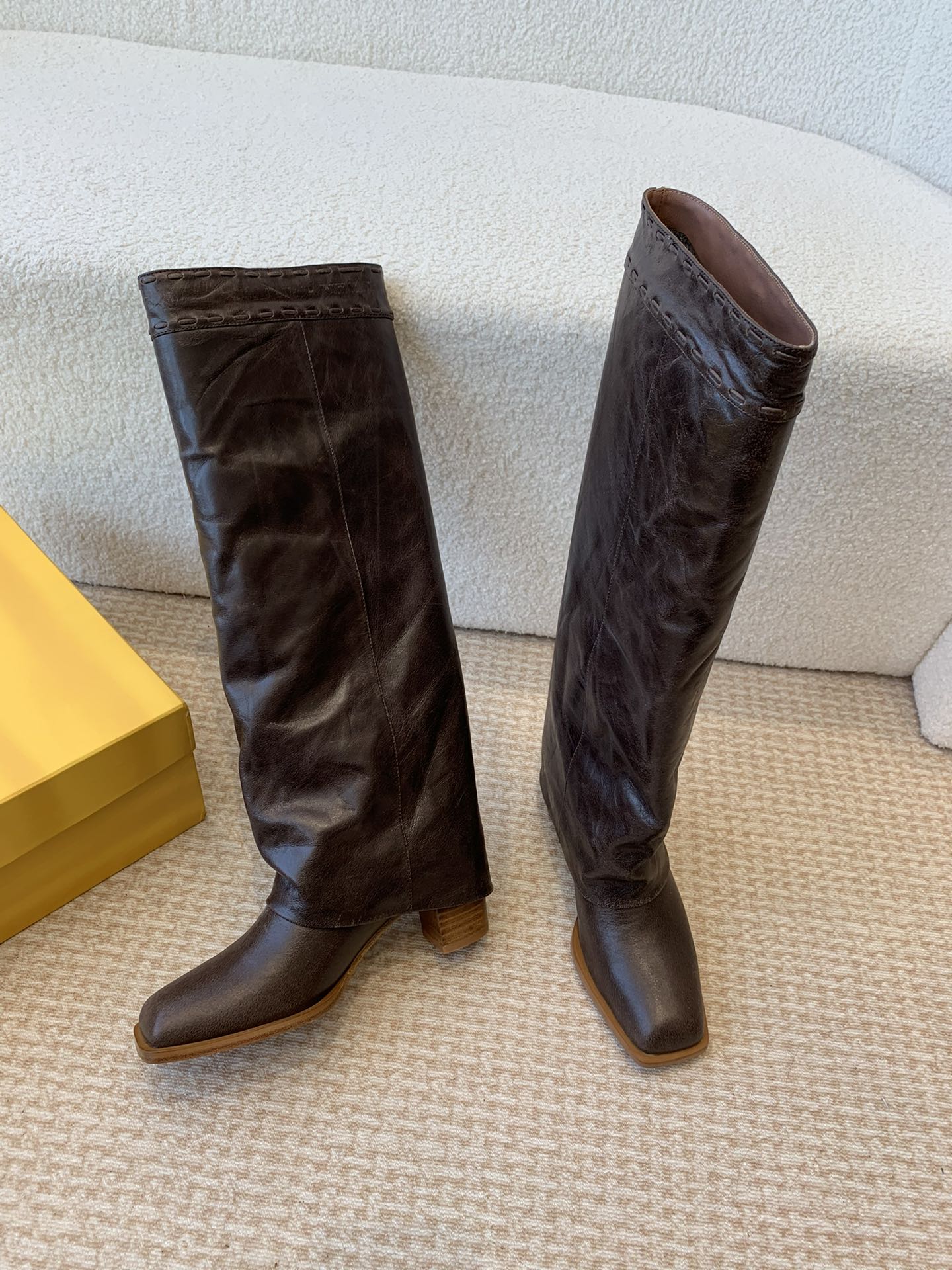 FENDI 芬迪 24ss秋冬新款 木纹粗跟 裤筒靴 长靴 5