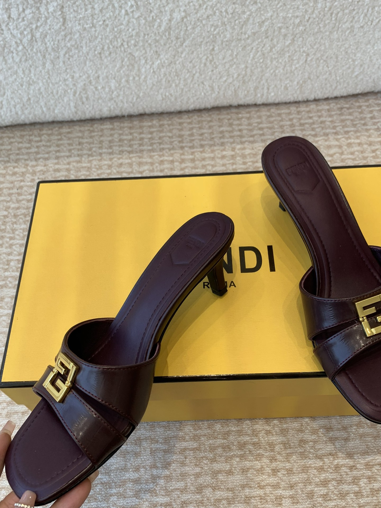 芬迪 Fendi 经典高奢皮鞋鞋履高跟鞋 #45747FD1 2