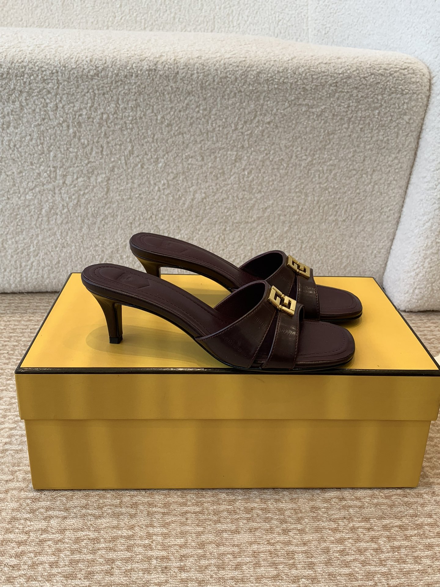芬迪 Fendi 经典高奢皮鞋鞋履高跟鞋 #45747FD1 5