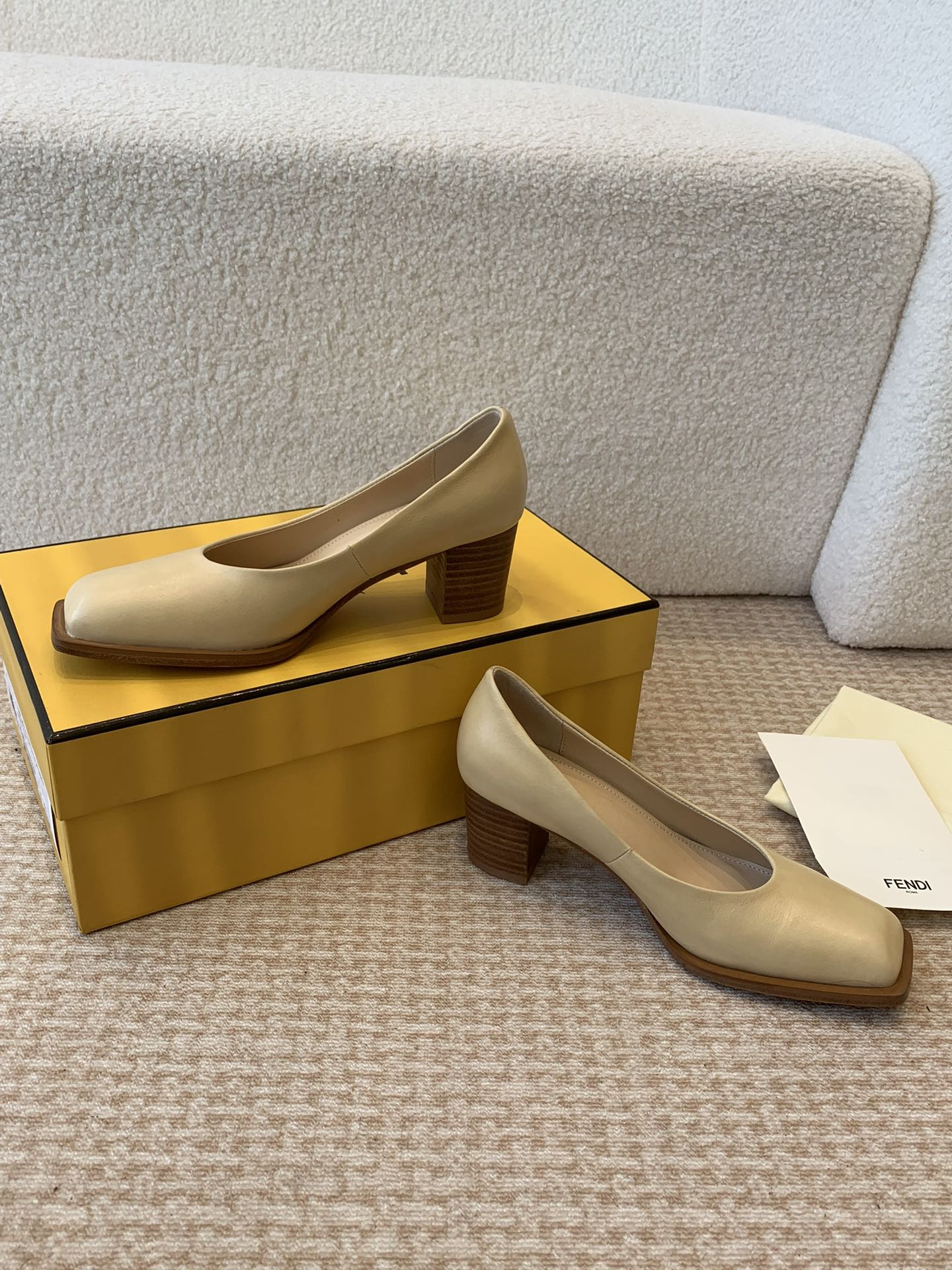 Fendi’s P788 Collection: Unique Shoes with Custom Skins and High Quality Bottoms - 图片 7