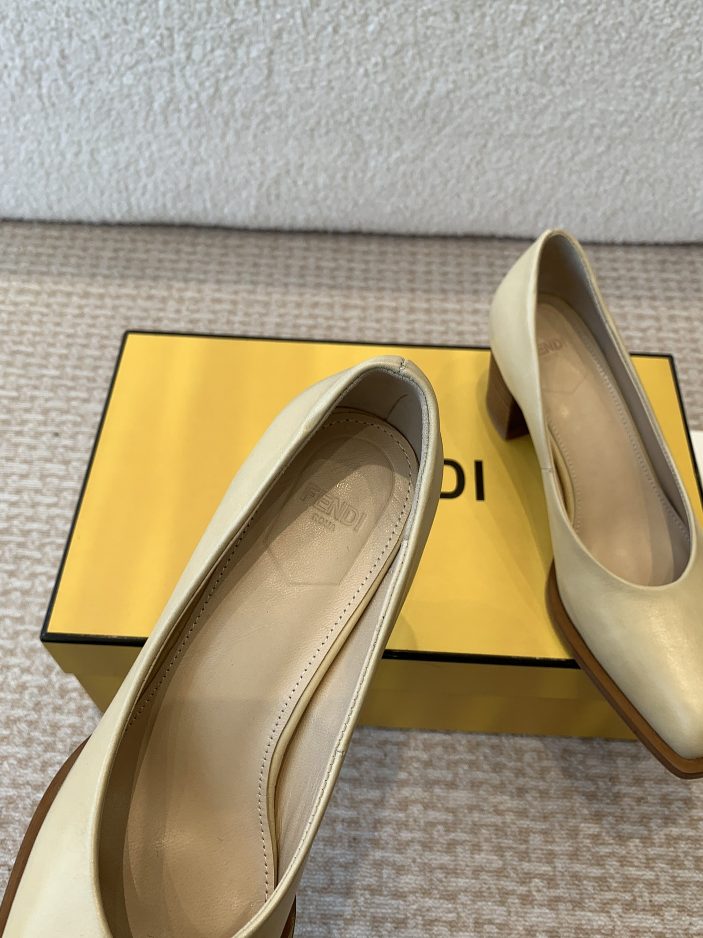 Fendi’s P788 Collection: Unique Shoes with Custom Skins and High Quality Bottoms - 图片 3
