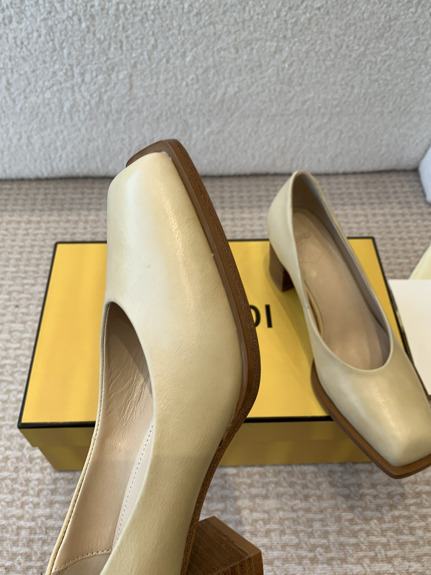 Fendi’s P788 Collection: Unique Shoes with Custom Skins and High Quality Bottoms - 图片 8