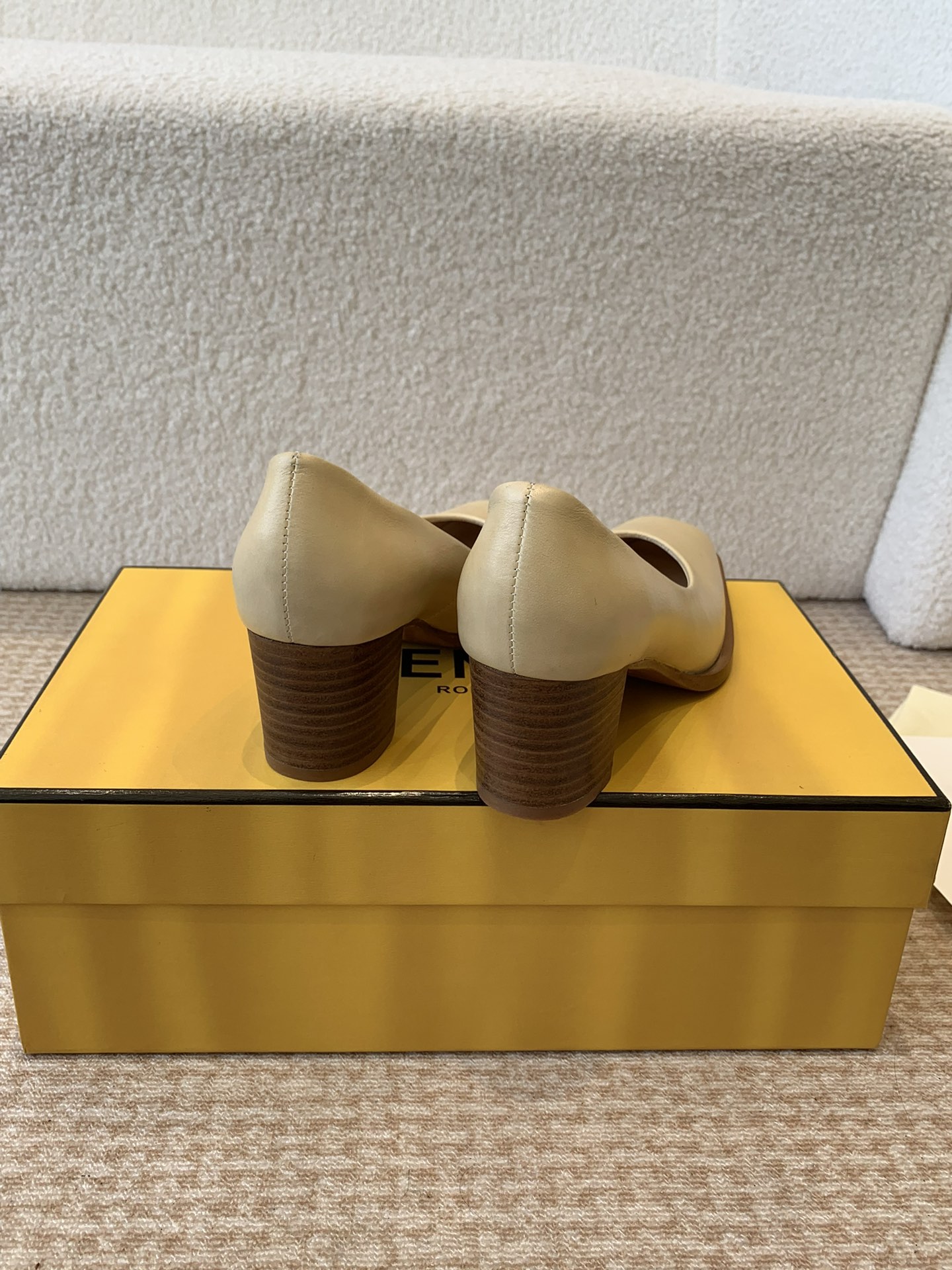 Fendi’s P788 Collection: Unique Shoes with Custom Skins and High Quality Bottoms - 图片 6