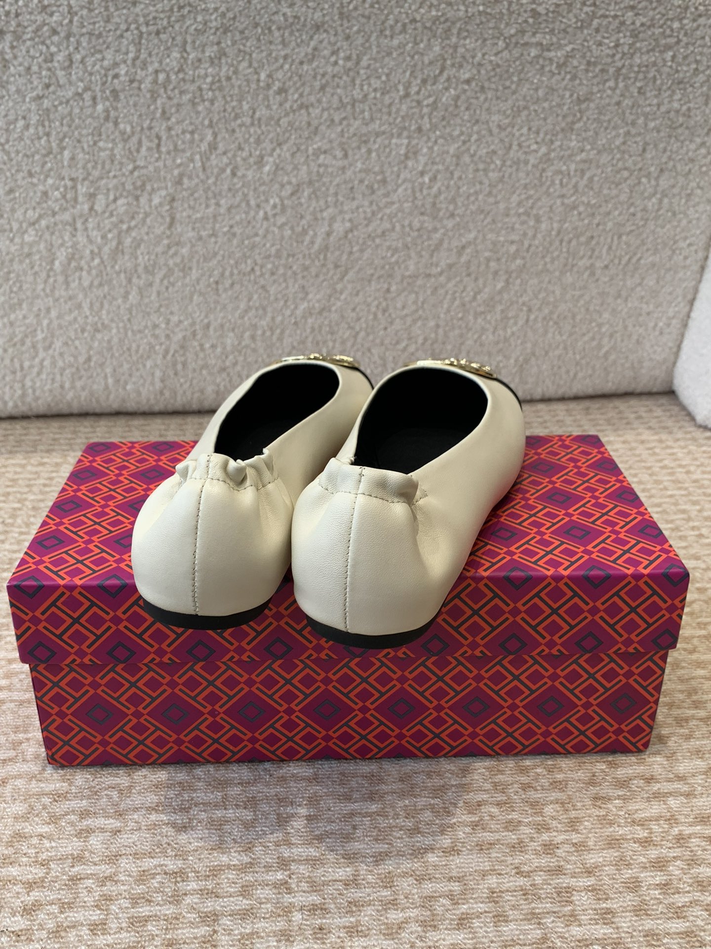 路铂廷 Christian Louboutin 经典高奢皮鞋鞋履高跟鞋 #FD415EA3 3