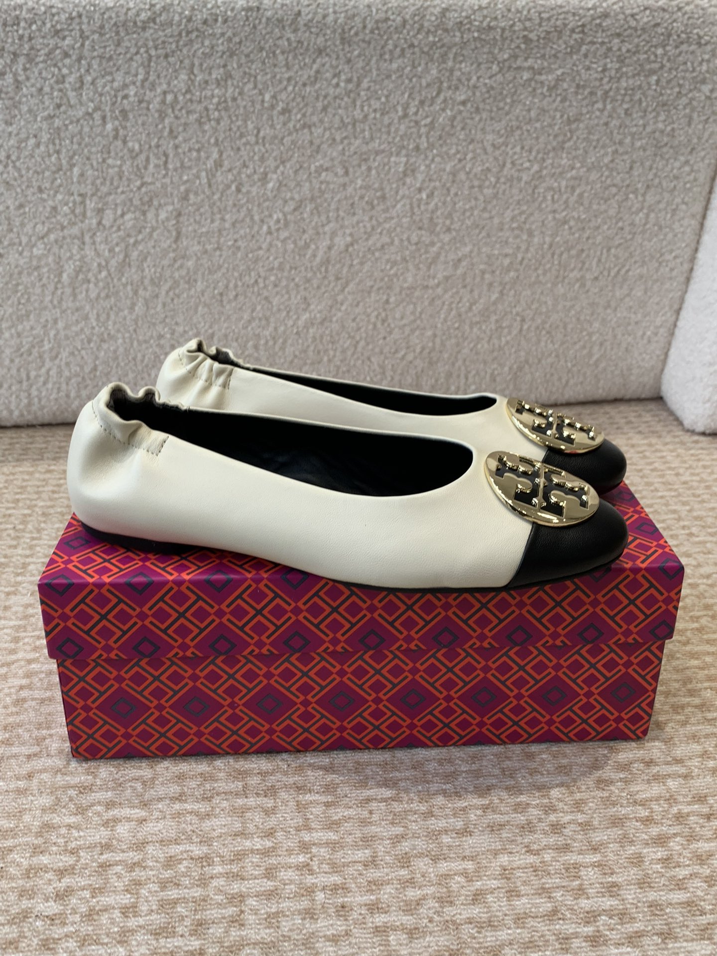 路铂廷 Christian Louboutin 经典高奢皮鞋鞋履高跟鞋 #FD415EA3 2